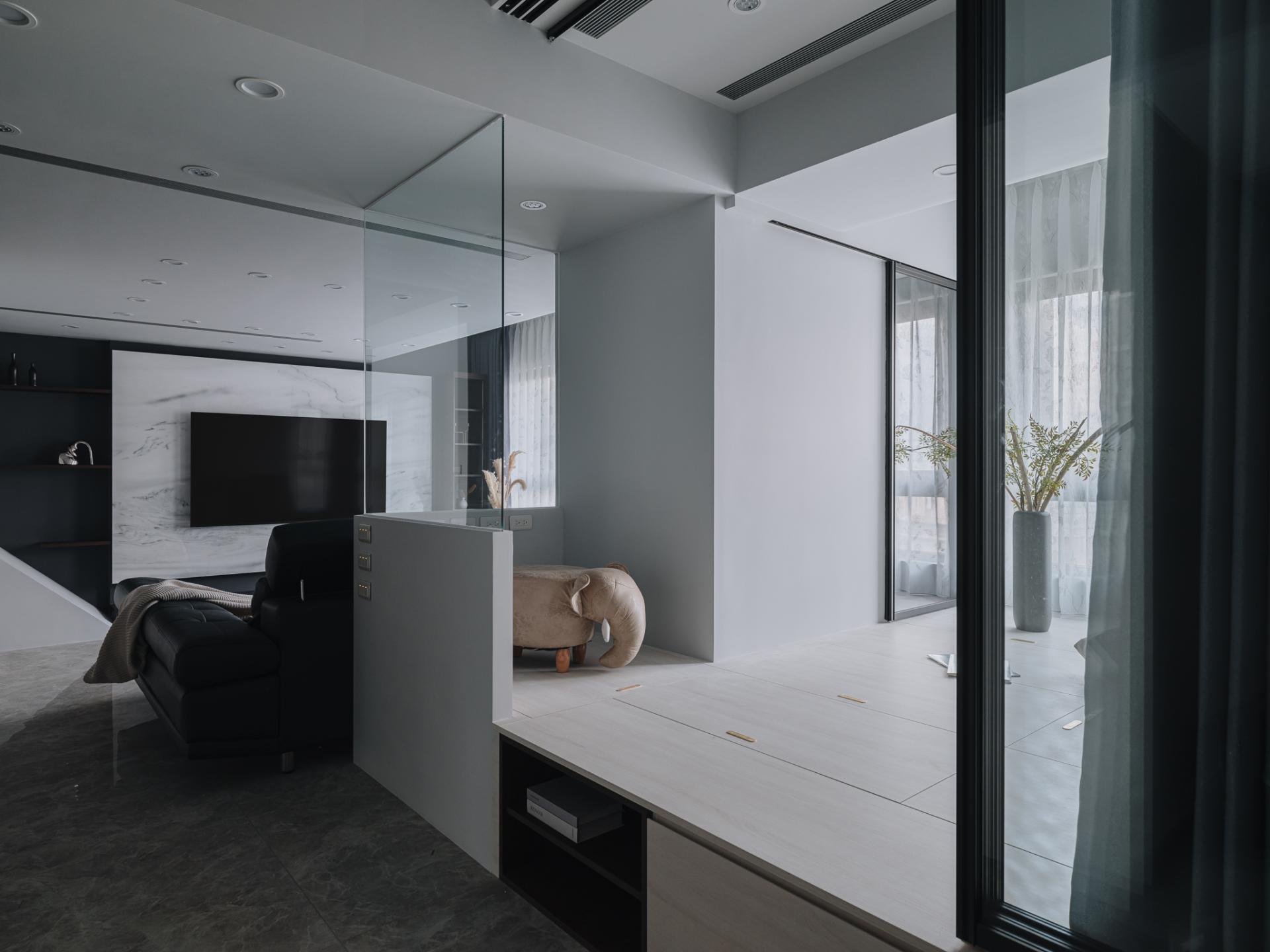 London Design Awards Winner - Grisaille Whispers, Alicante Veil
