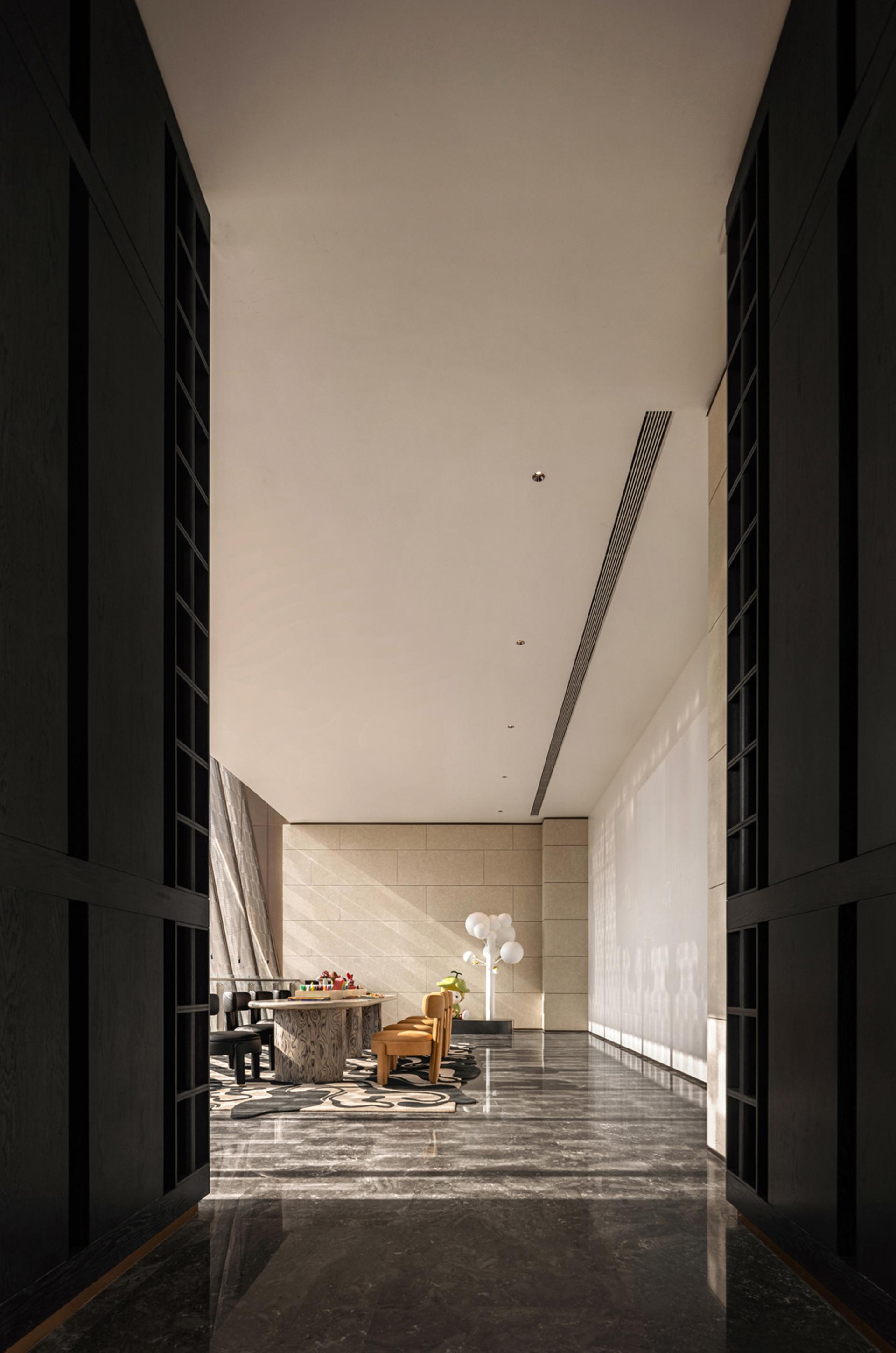 London Design Awards Winner - XIAN YUEQIZHAI JINMAO PLACE SALES OFFICE