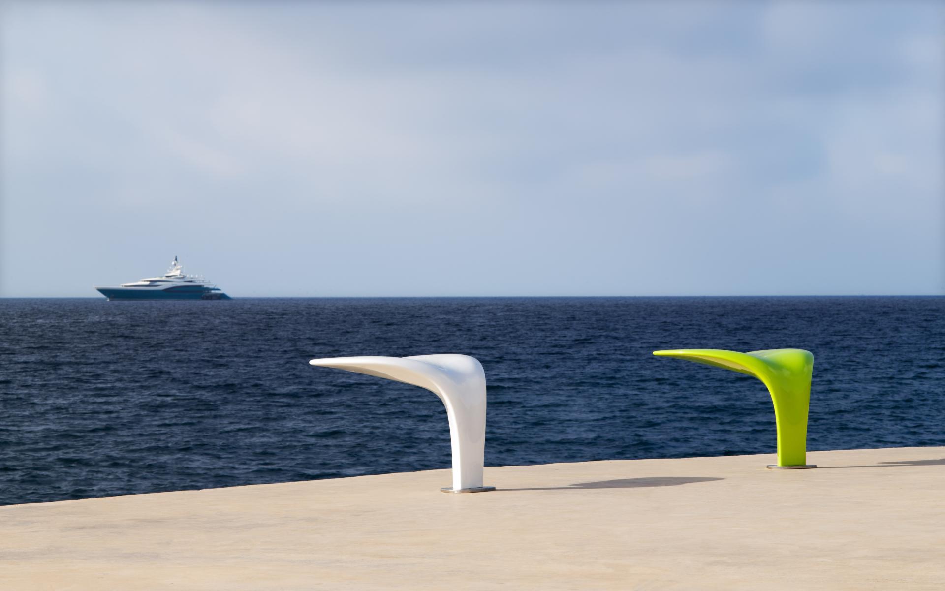 London Design Awards Winner - WHALE TAIL Bench