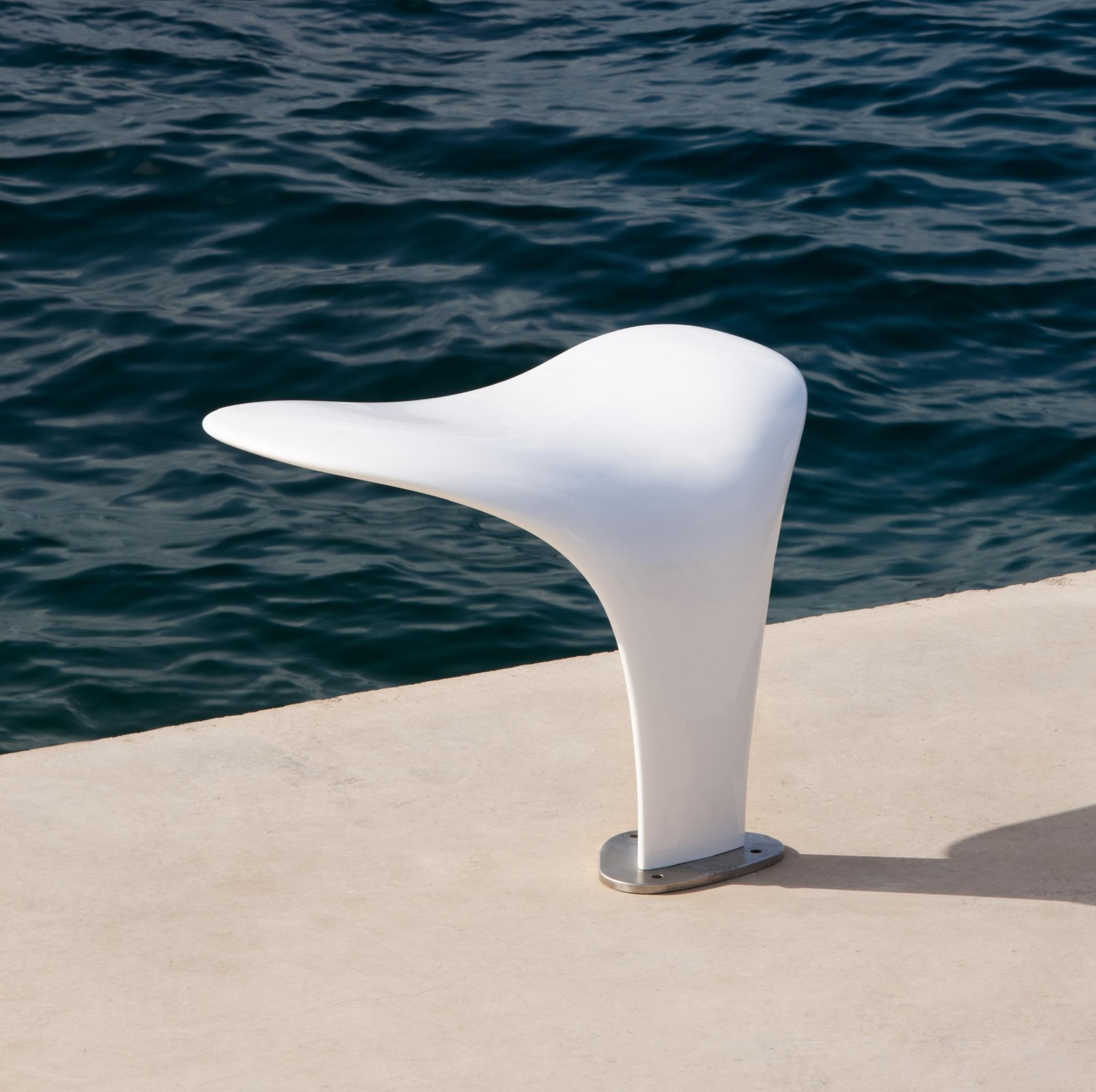 London Design Awards Winner - WHALE TAIL Bench