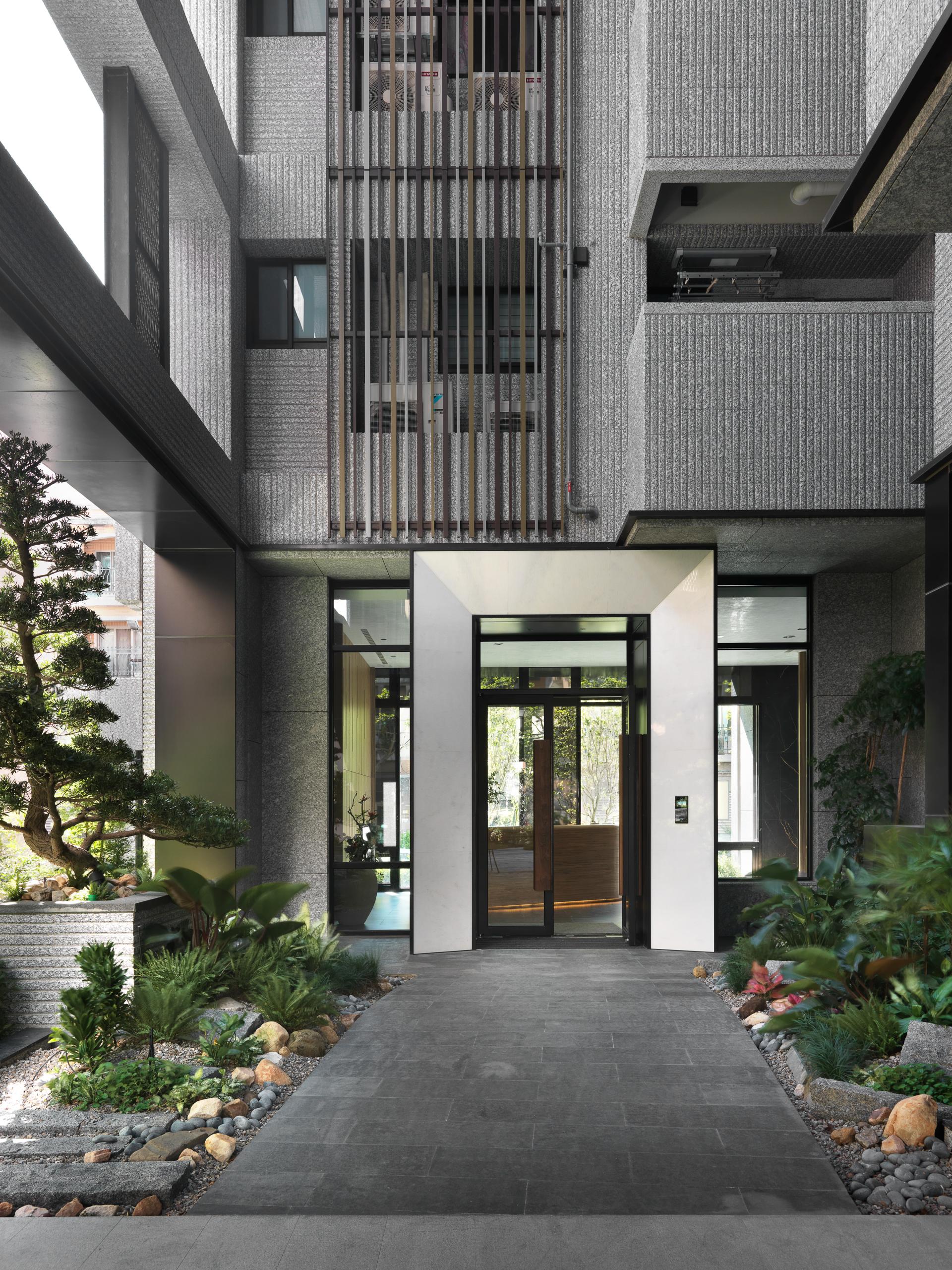London Design Awards Winner - Woodland Dreams Unfold