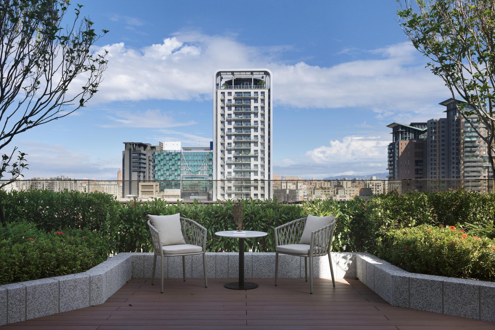 London Design Awards Winner - Woodland Dreams Unfold
