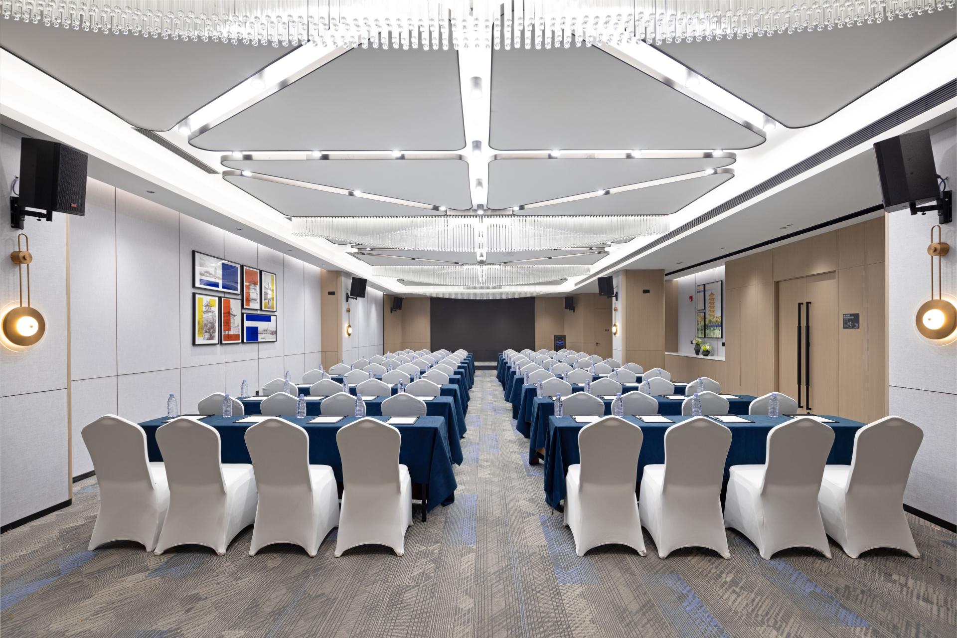 London Design Awards Winner - Hampton by Hilton Xi'an South Gate City Wall