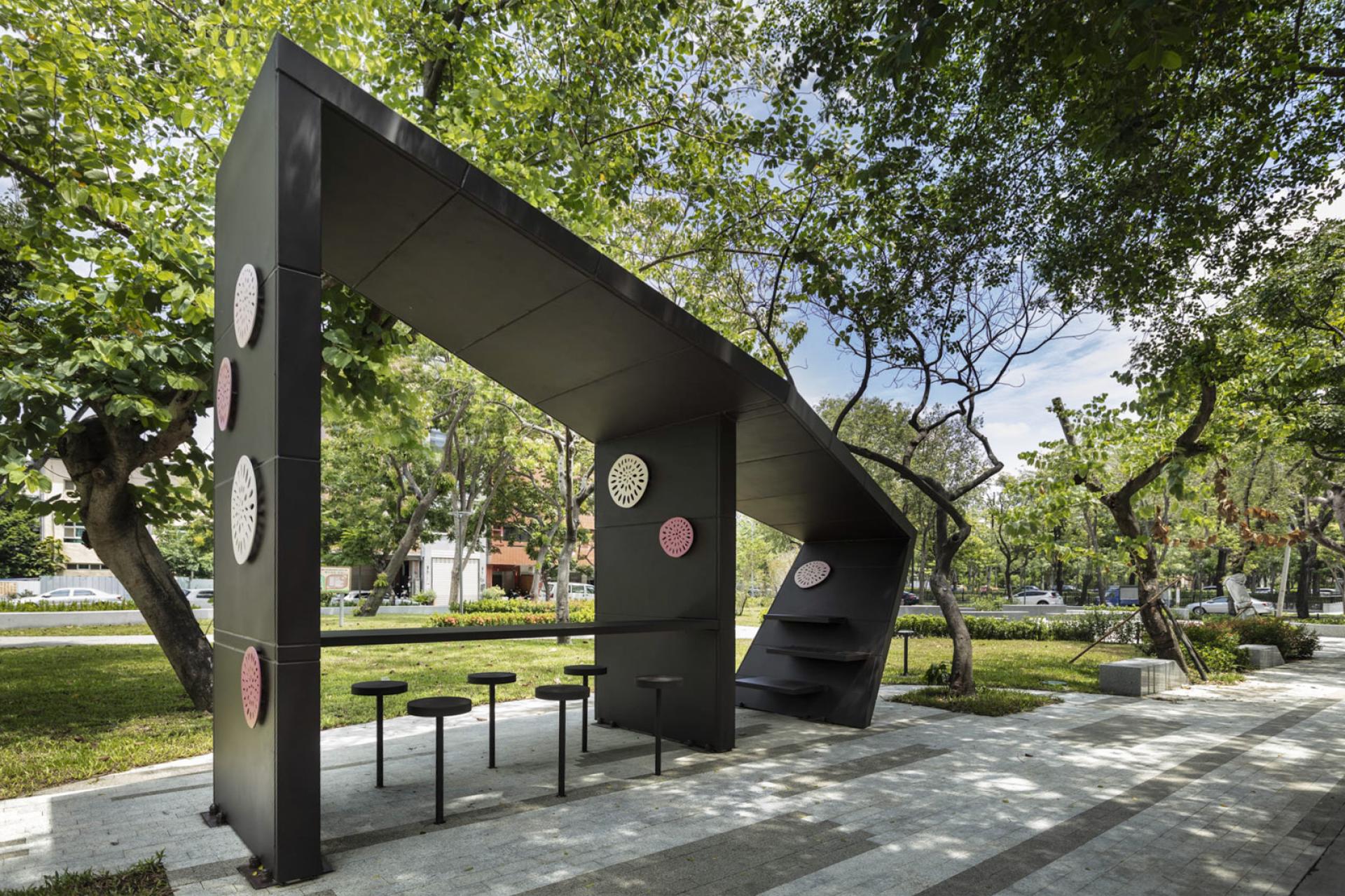 London Design Awards Winner - Woven Garden Dreams