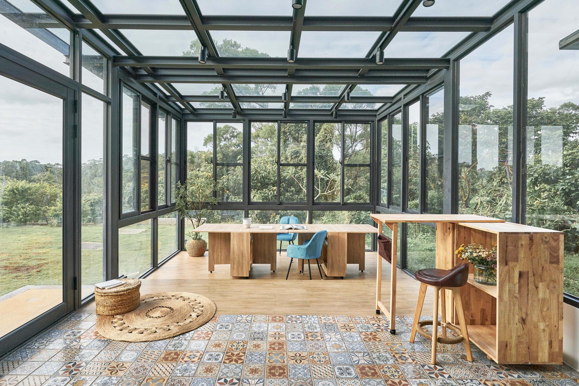 London Design Awards Winner - Beneath The Splendid Starry Sky
