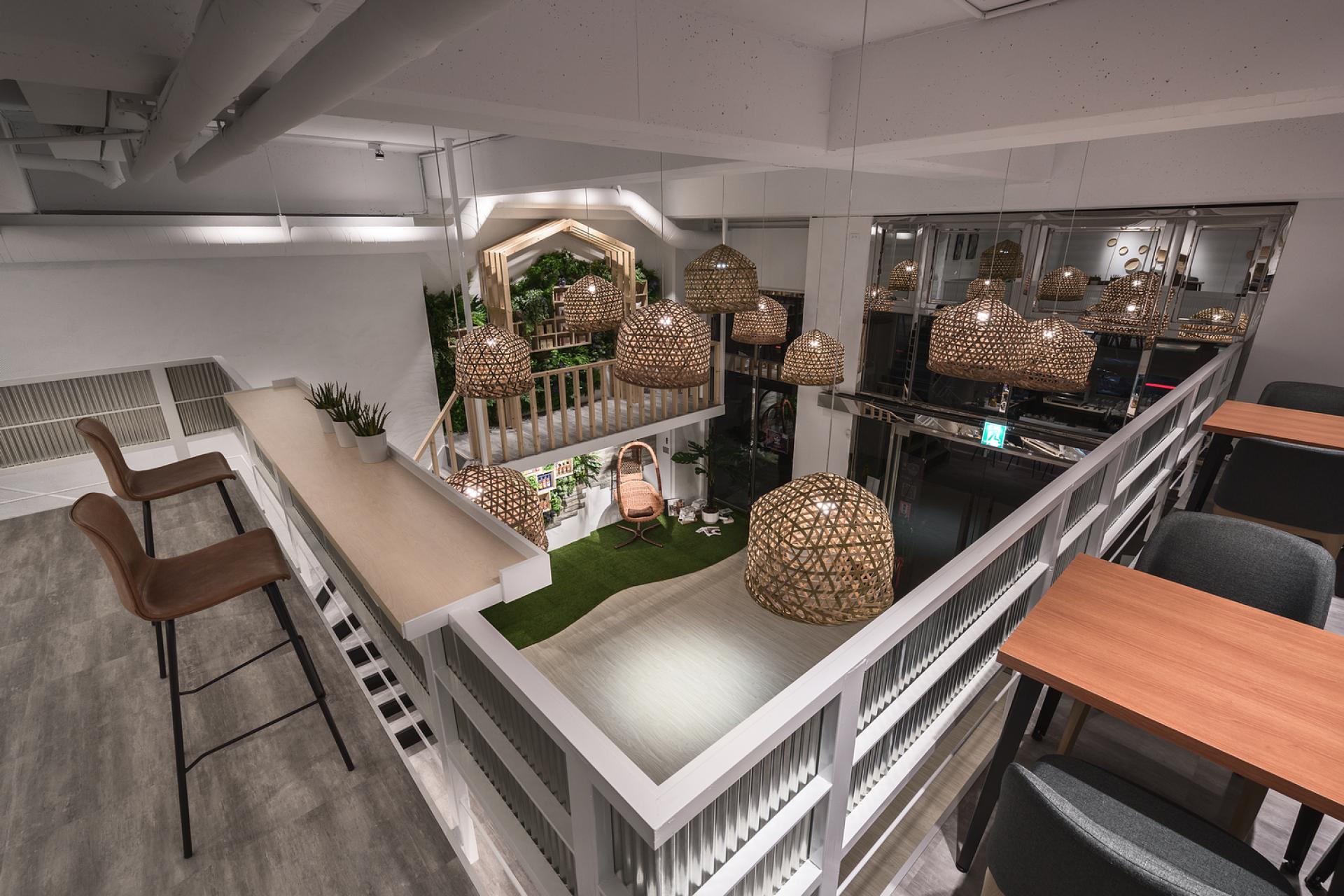 London Design Awards Winner - A Trip to the Rural Hometown