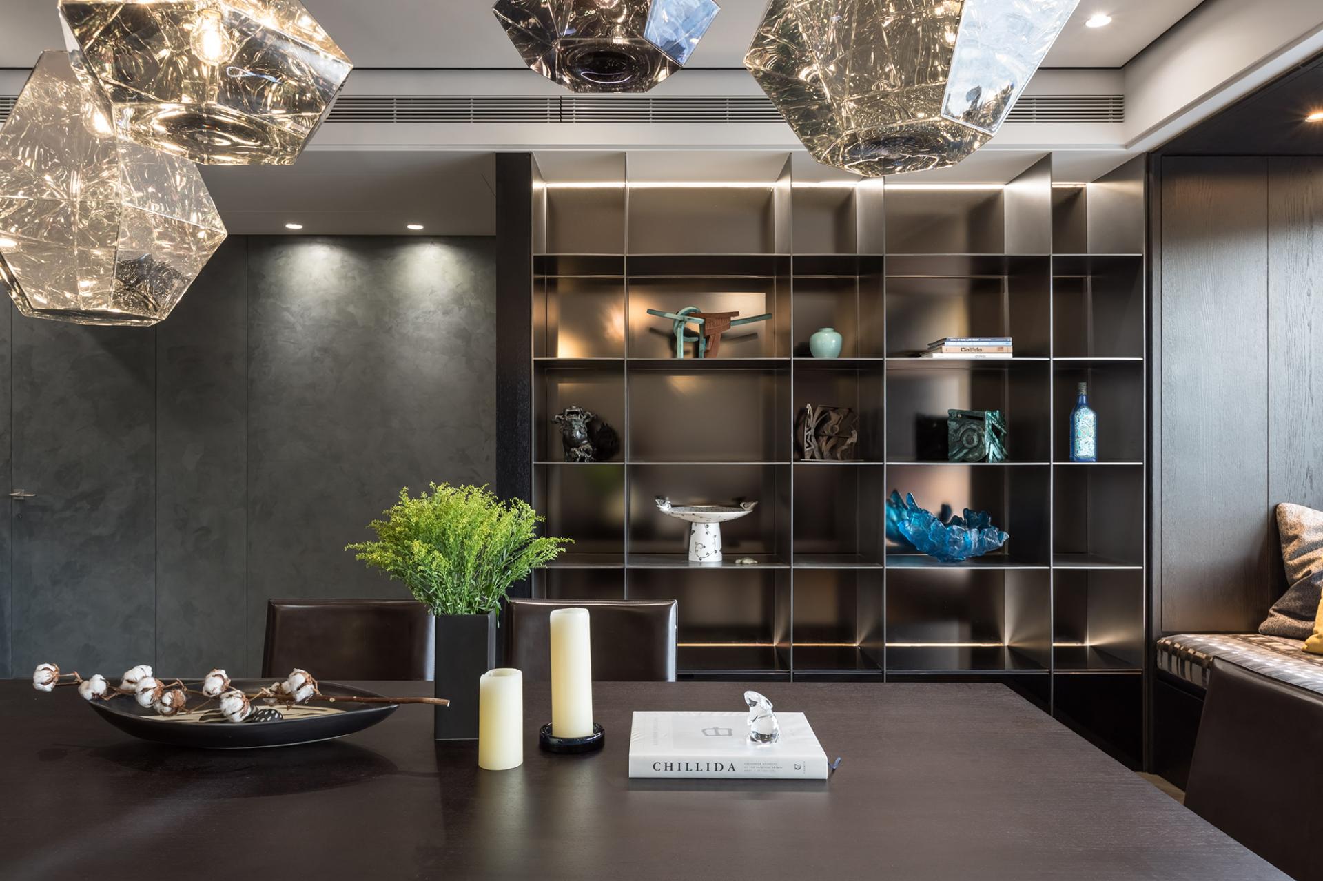 London Design Awards Winner - Indigo’s Timeless Glow