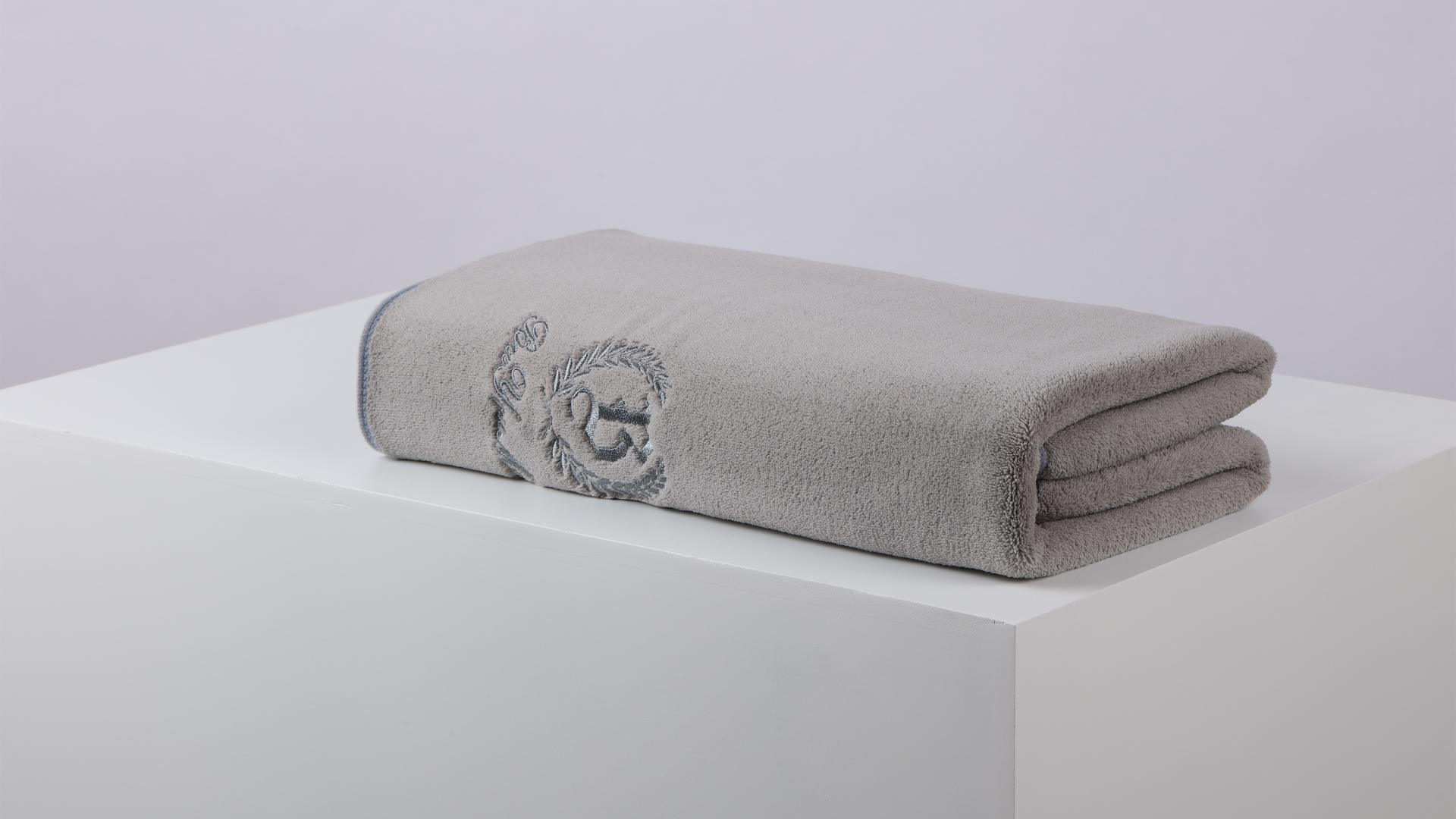London Design Awards Winner - Snow Bath Towel
