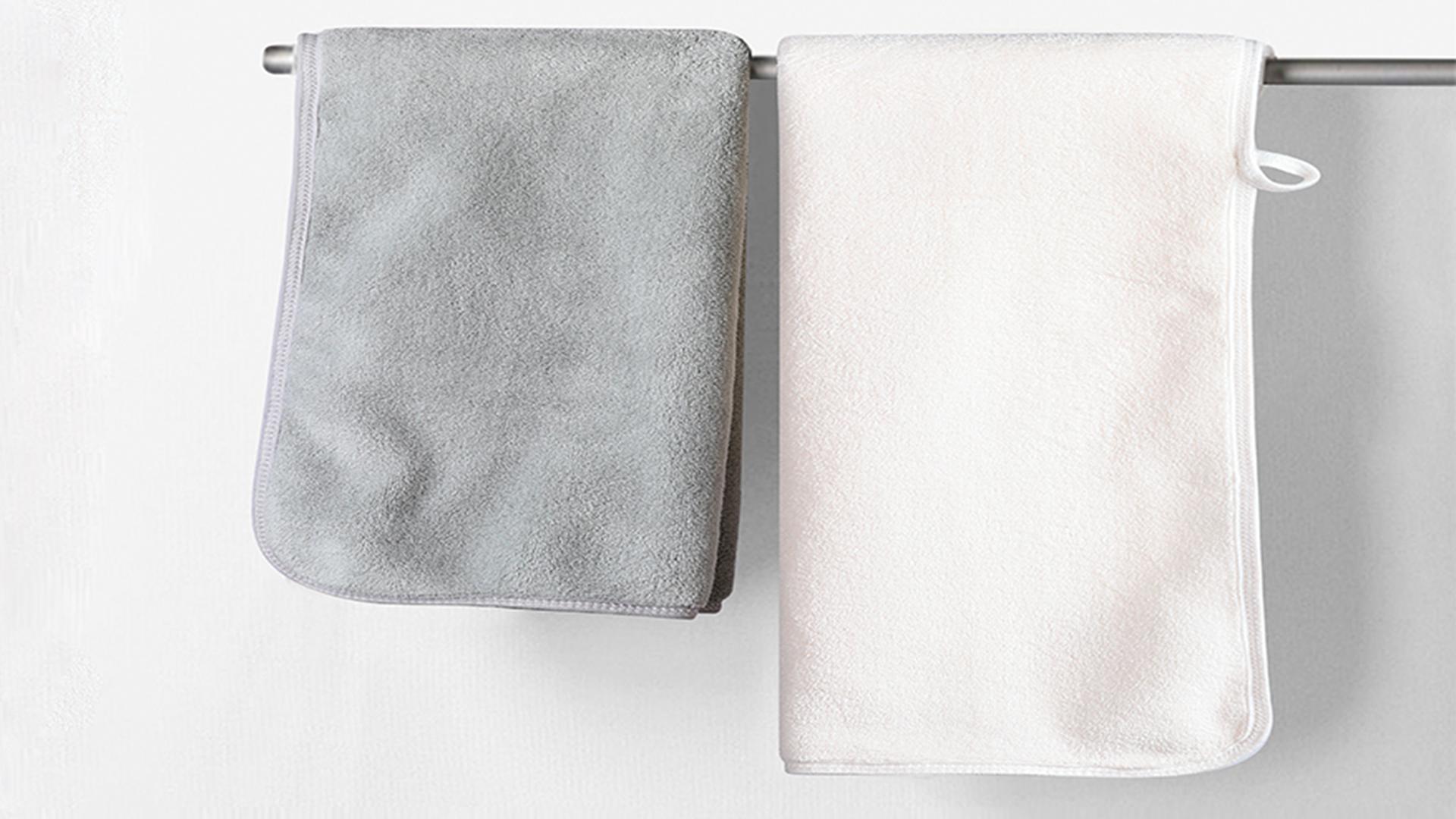 London Design Awards Winner - Snow Bath Towel