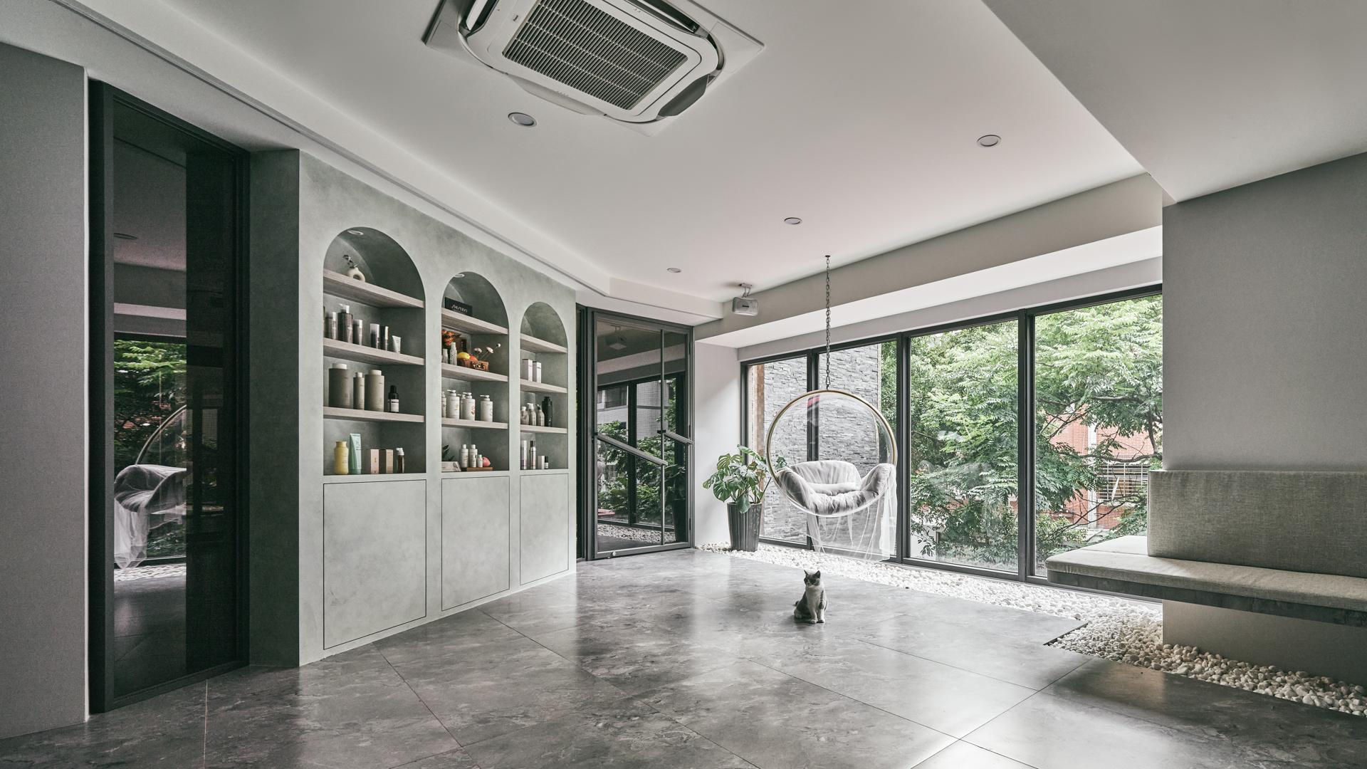 London Design Awards Winner - MET.N Salon