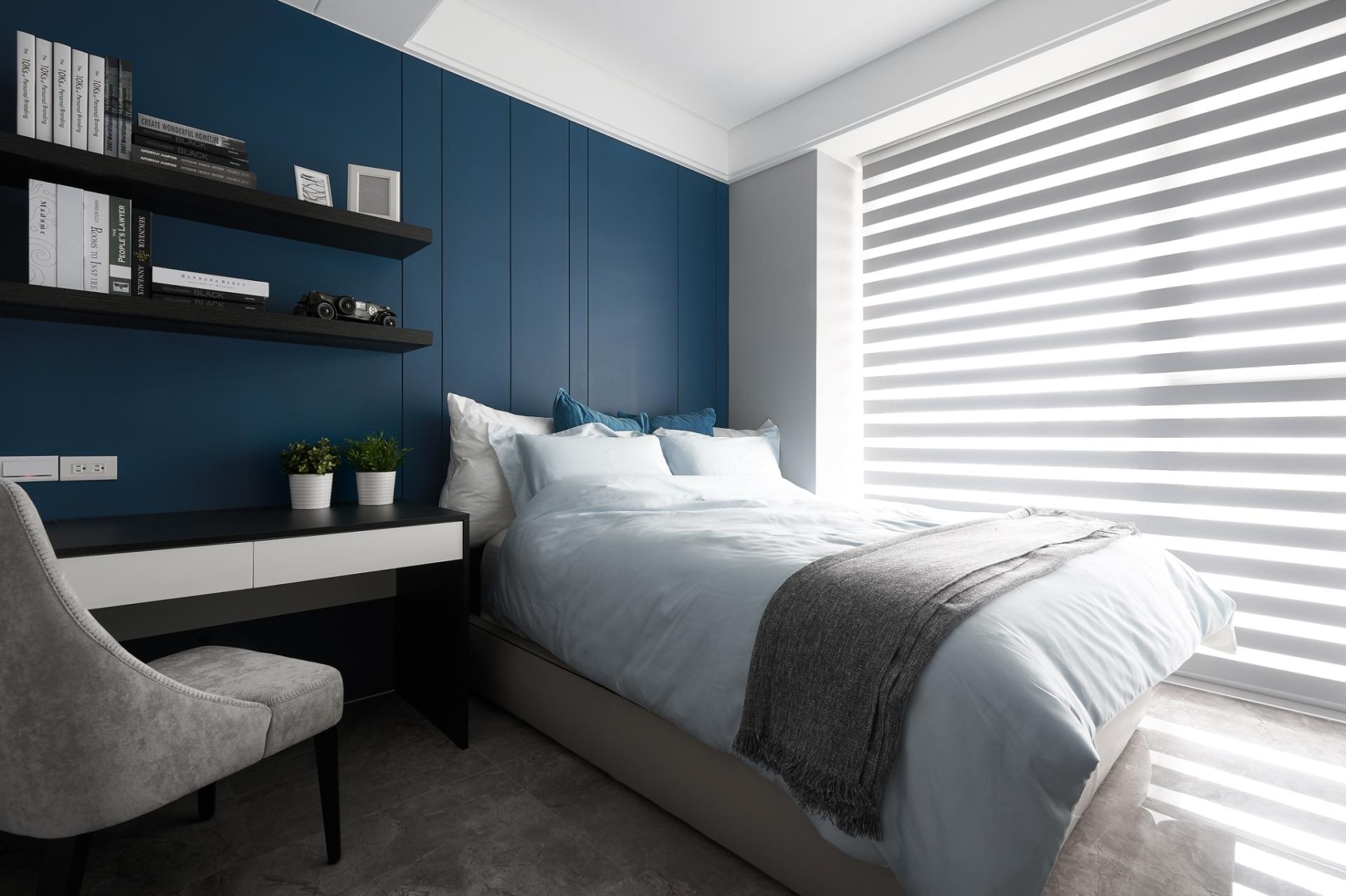 London Design Awards Winner - Luminous Echoes