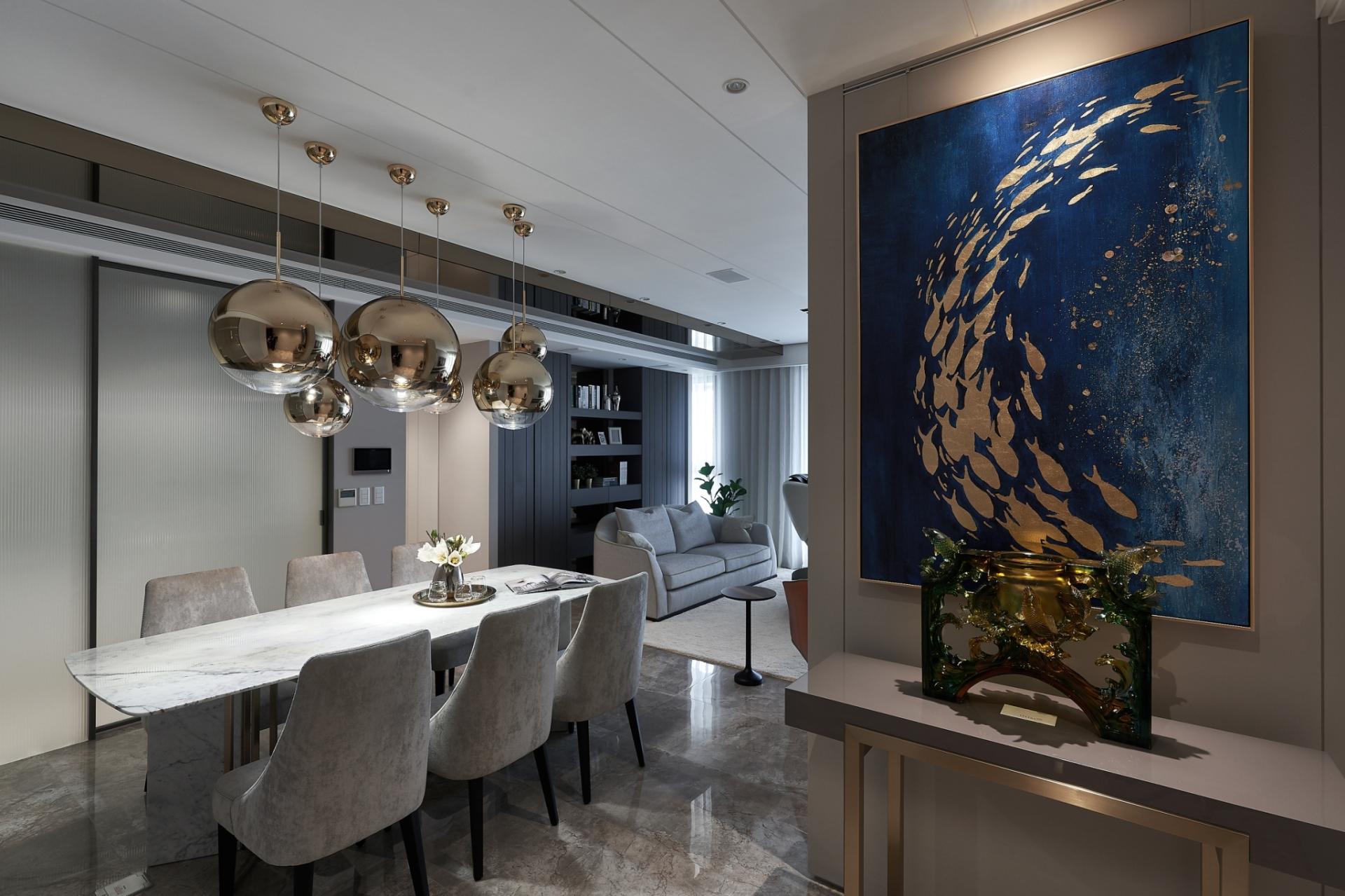 London Design Awards Winner - Luminous Echoes