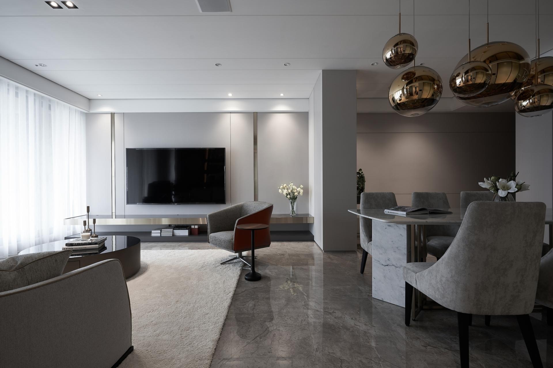 London Design Awards Winner - Luminous Echoes