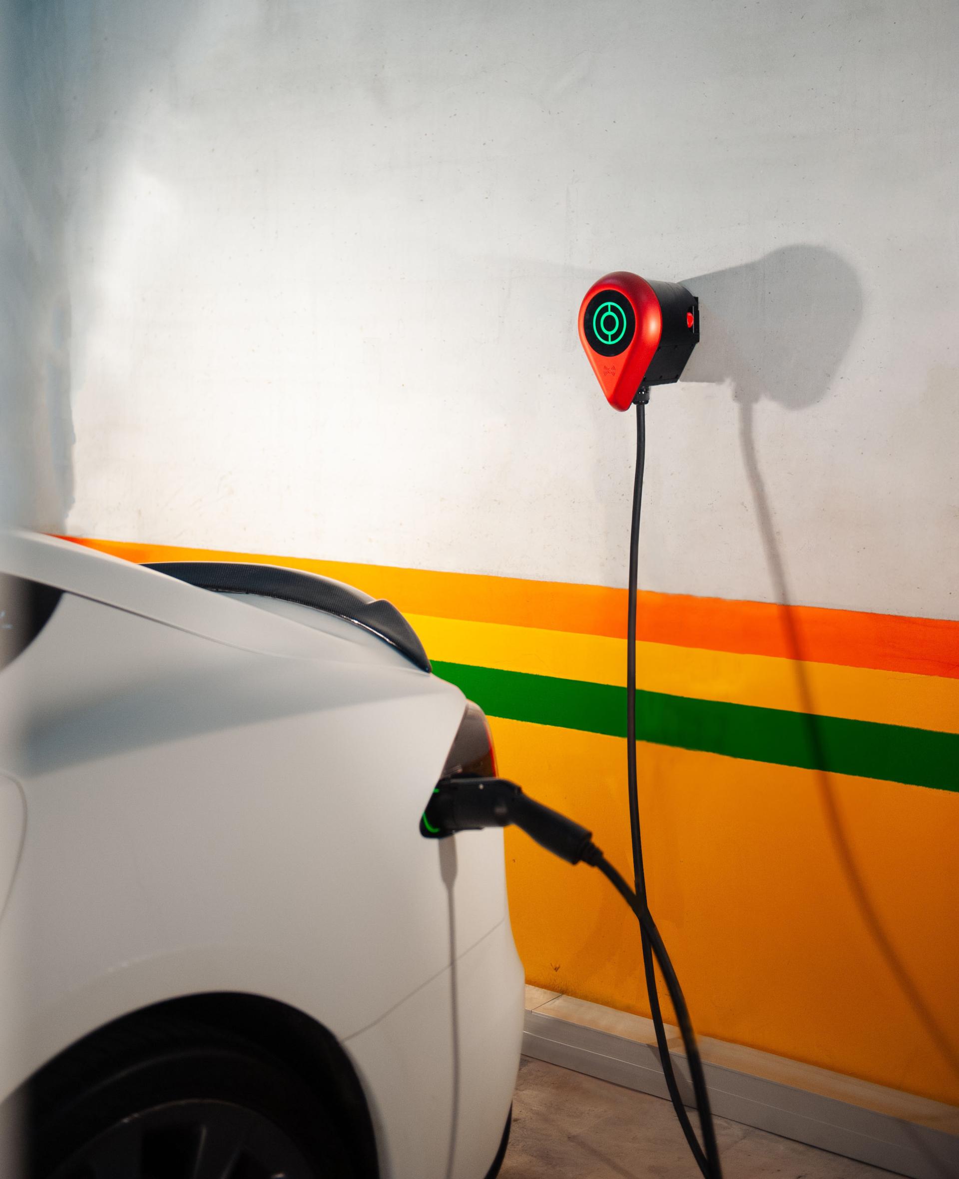 London Design Awards Winner - EVLEI 7-22kw EV Charger