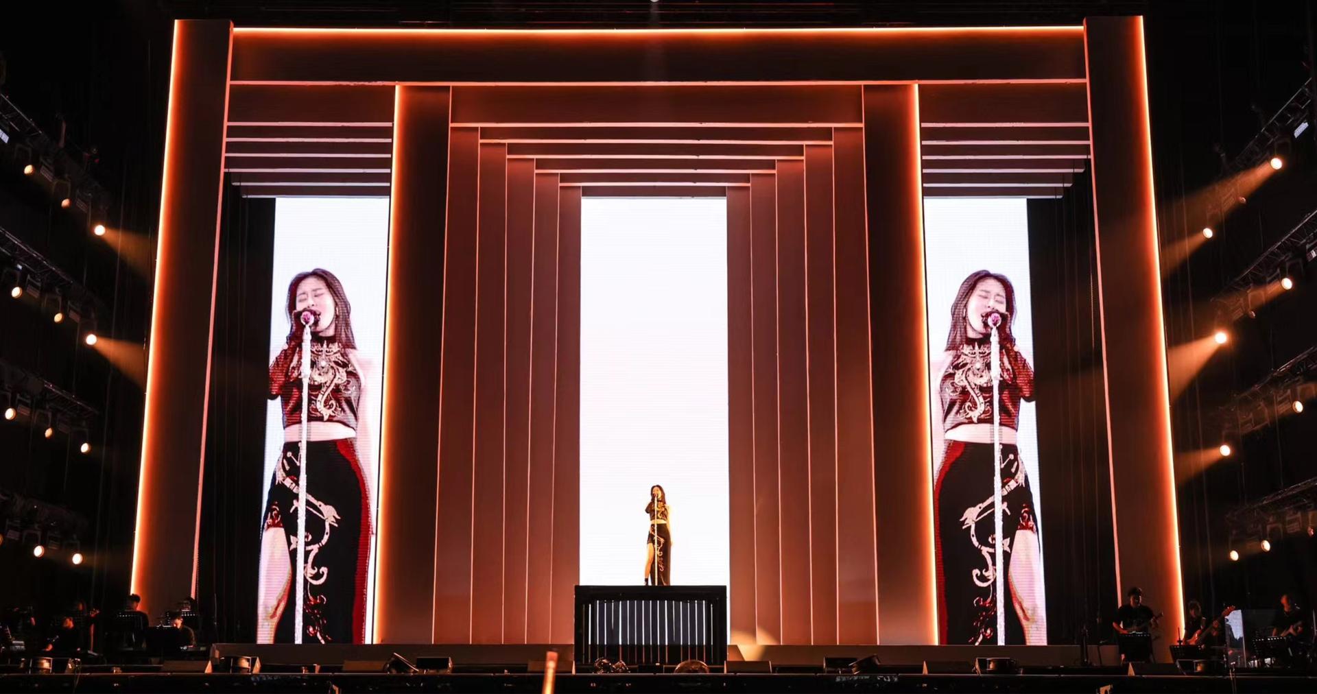 London Design Awards Winner - Zhang Bichen Concert Lighting Design