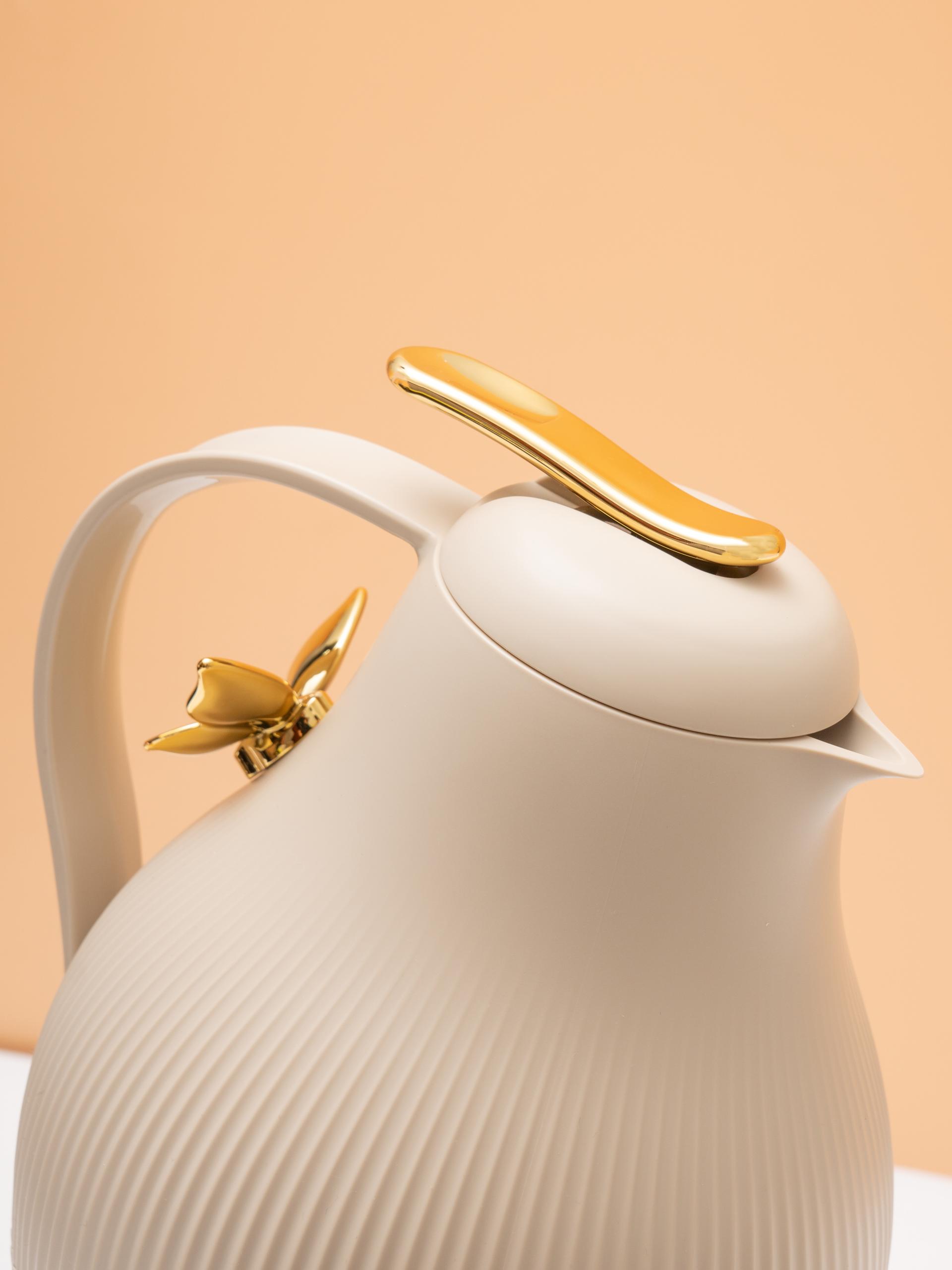 London Design Awards Winner - Butterfly Thermal Insulated Kettle