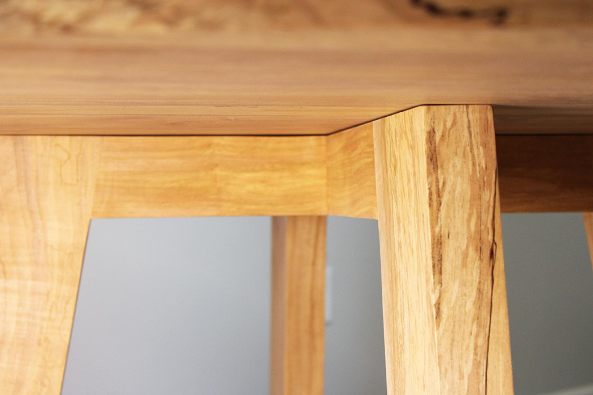 London Design Awards Winner - Larsen Table