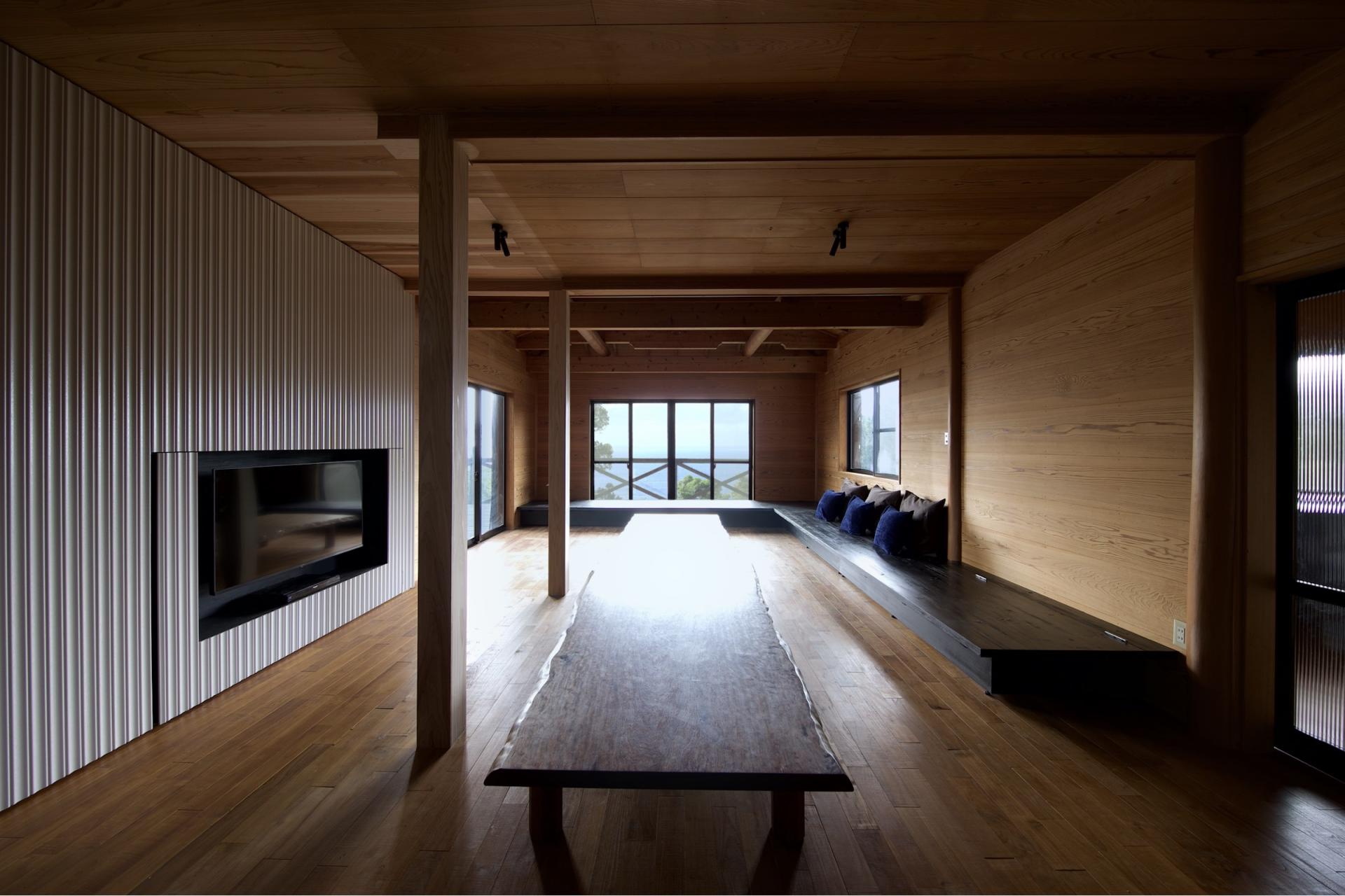 London Design Awards Winner - T Villa