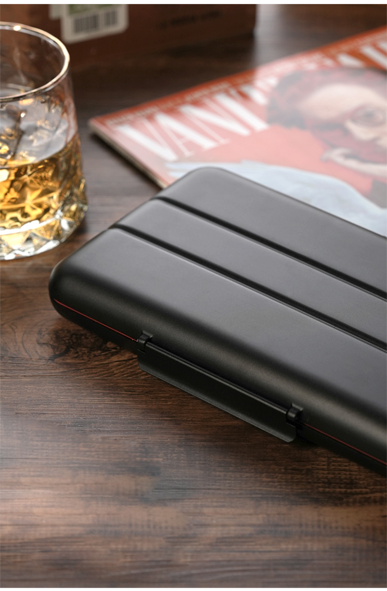 London Design Awards Winner - Ultrathin Travel（sexy）Cigar Humidors