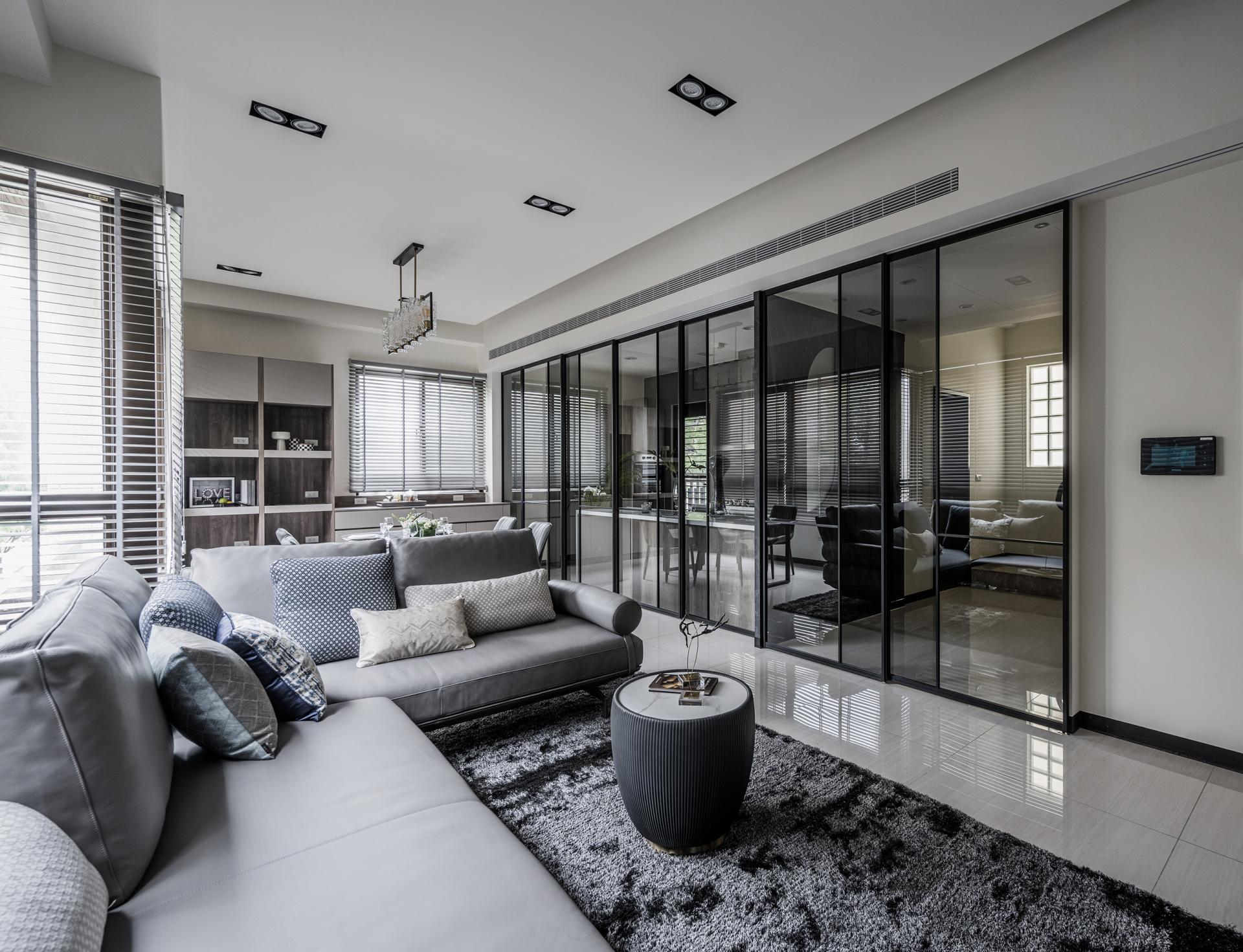 London Design Awards Winner - Gray Melodies