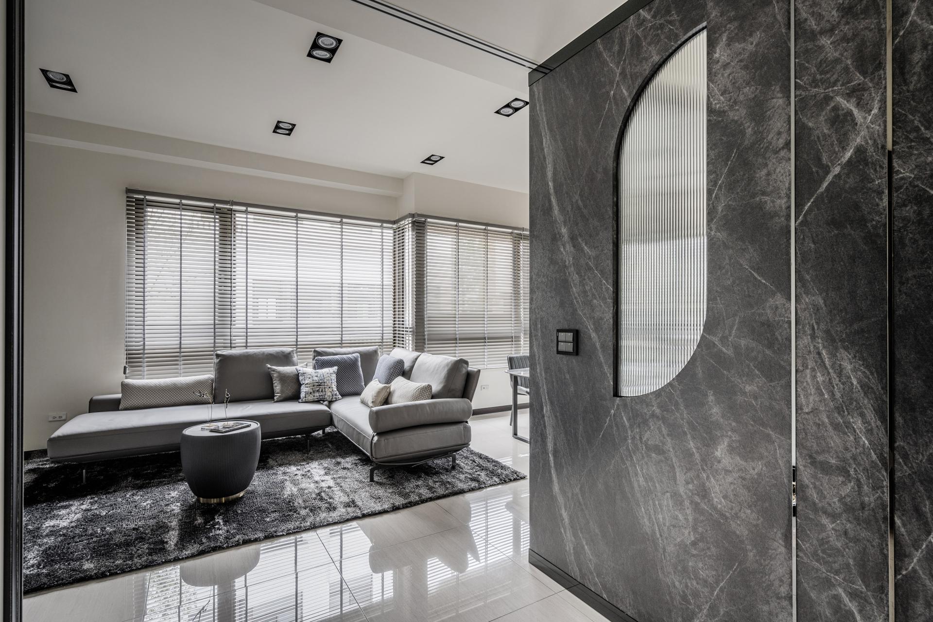 London Design Awards Winner - Gray Melodies