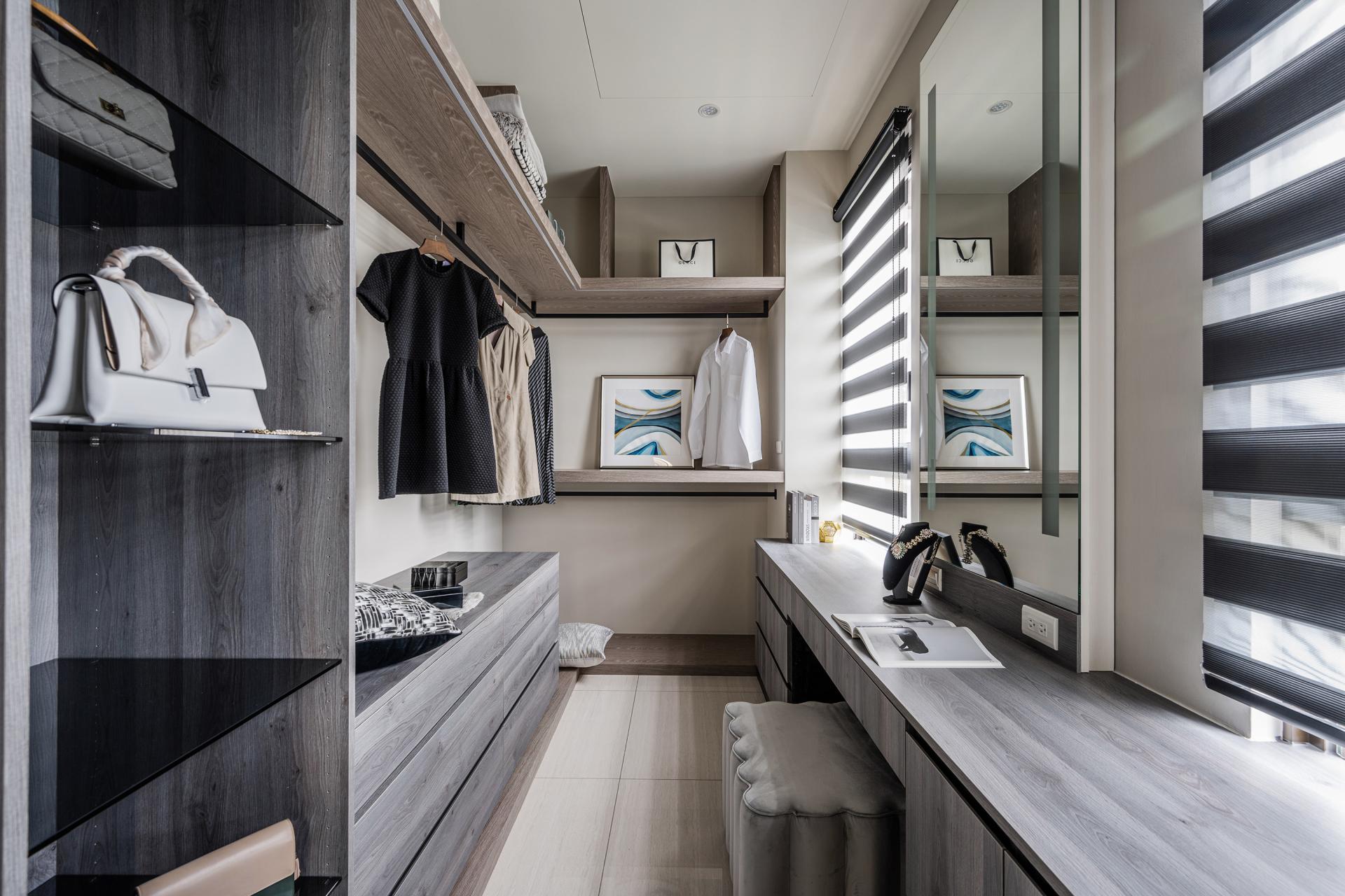 London Design Awards Winner - Gray Melodies