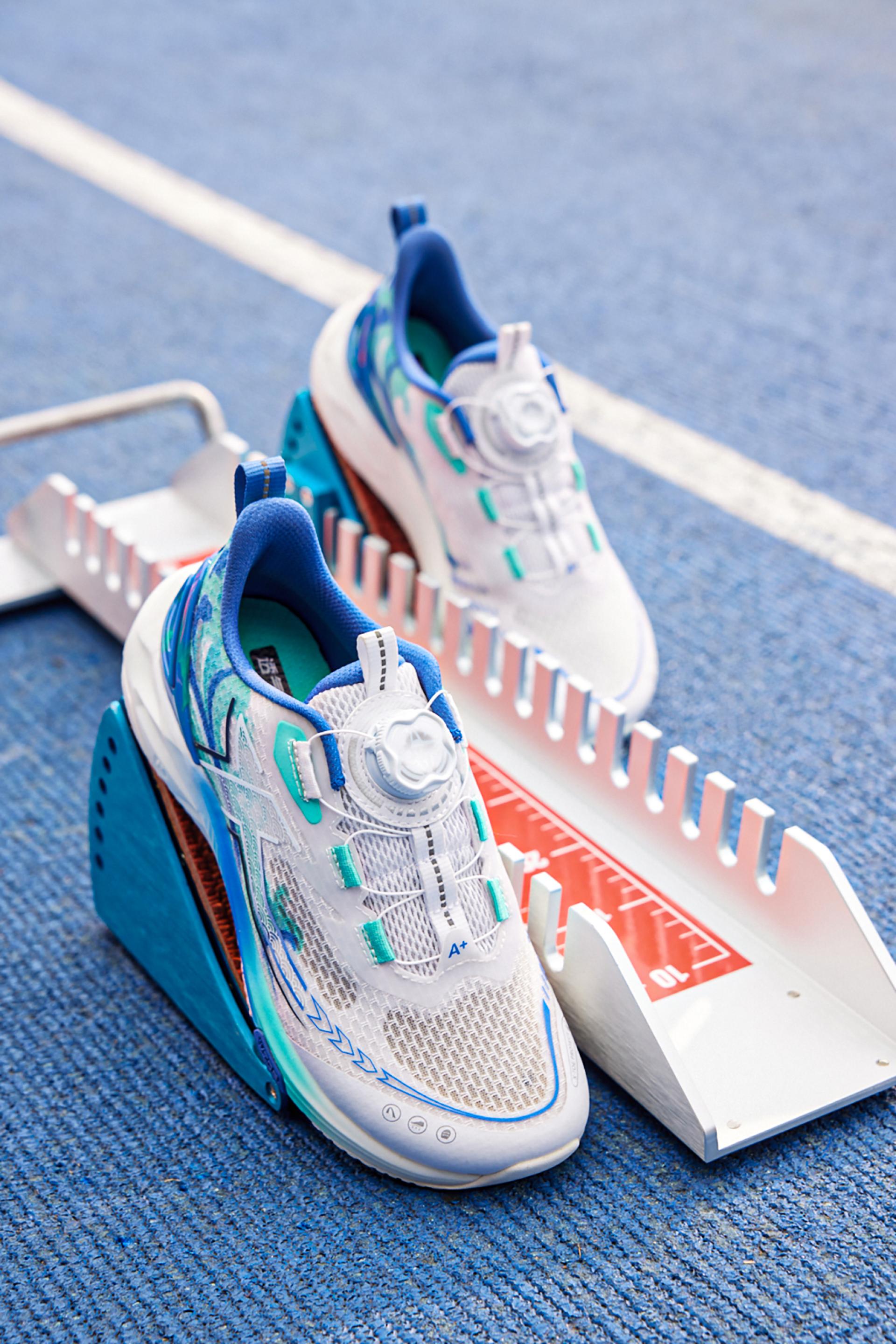 London Design Awards Winner - Healthy Stride A+ Running Shoes