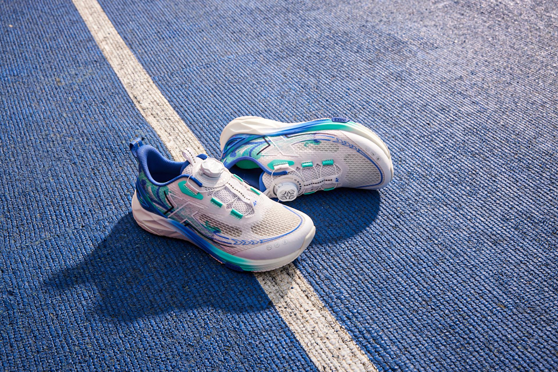 London Design Awards Winner - Healthy Stride A+ Running Shoes