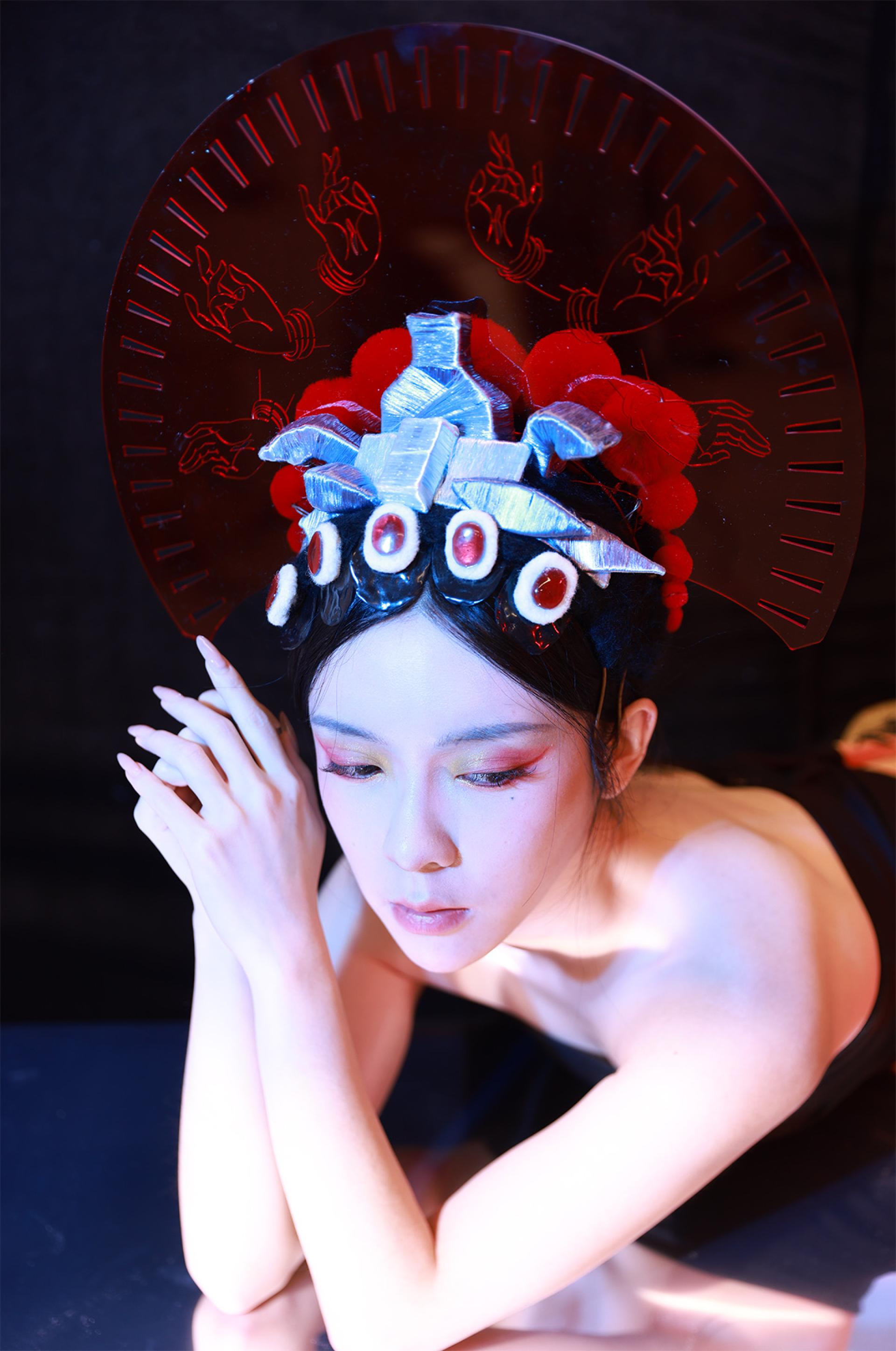 London Design Awards Winner - Charm of peking opera