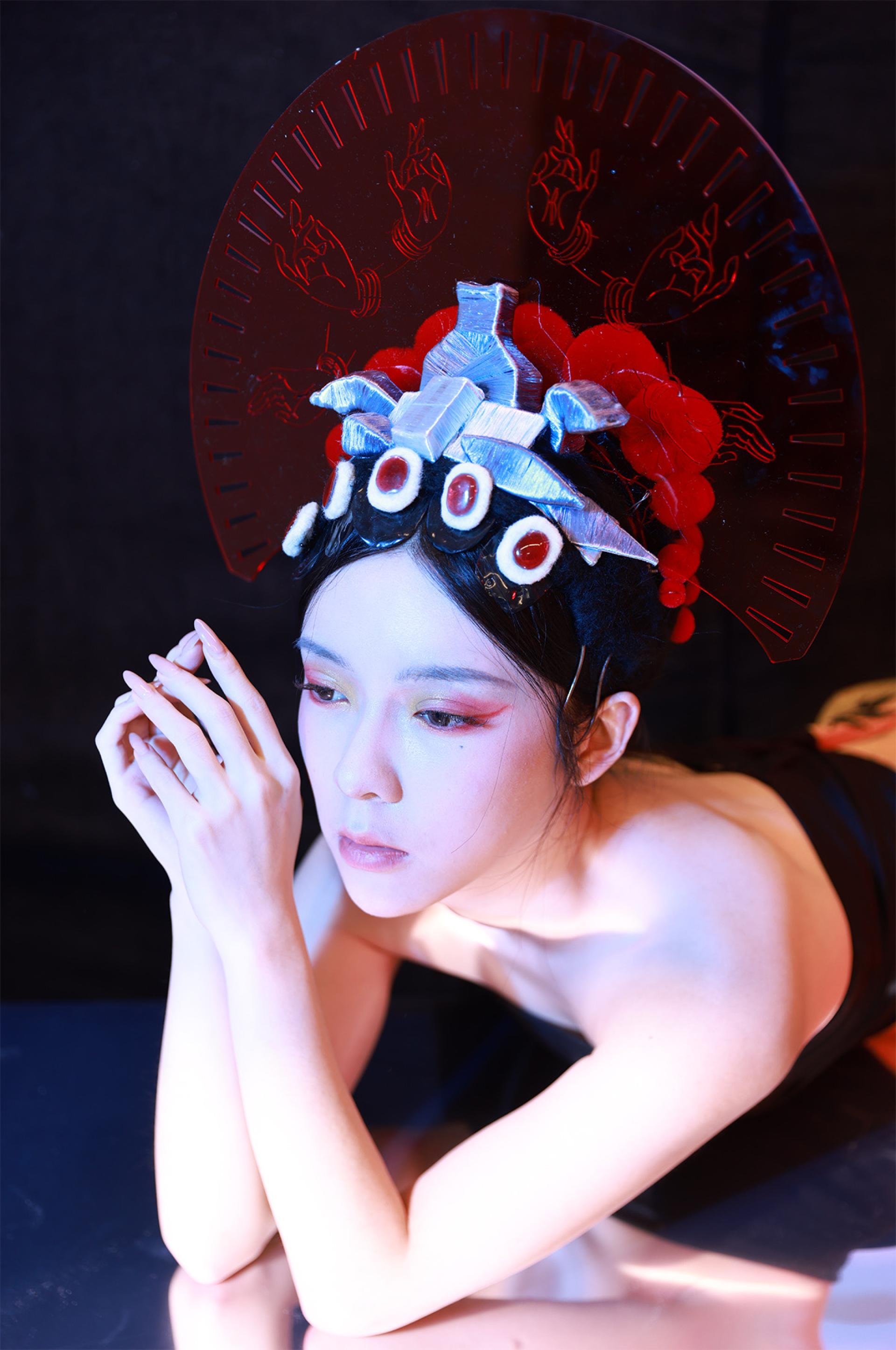London Design Awards Winner - Charm of peking opera