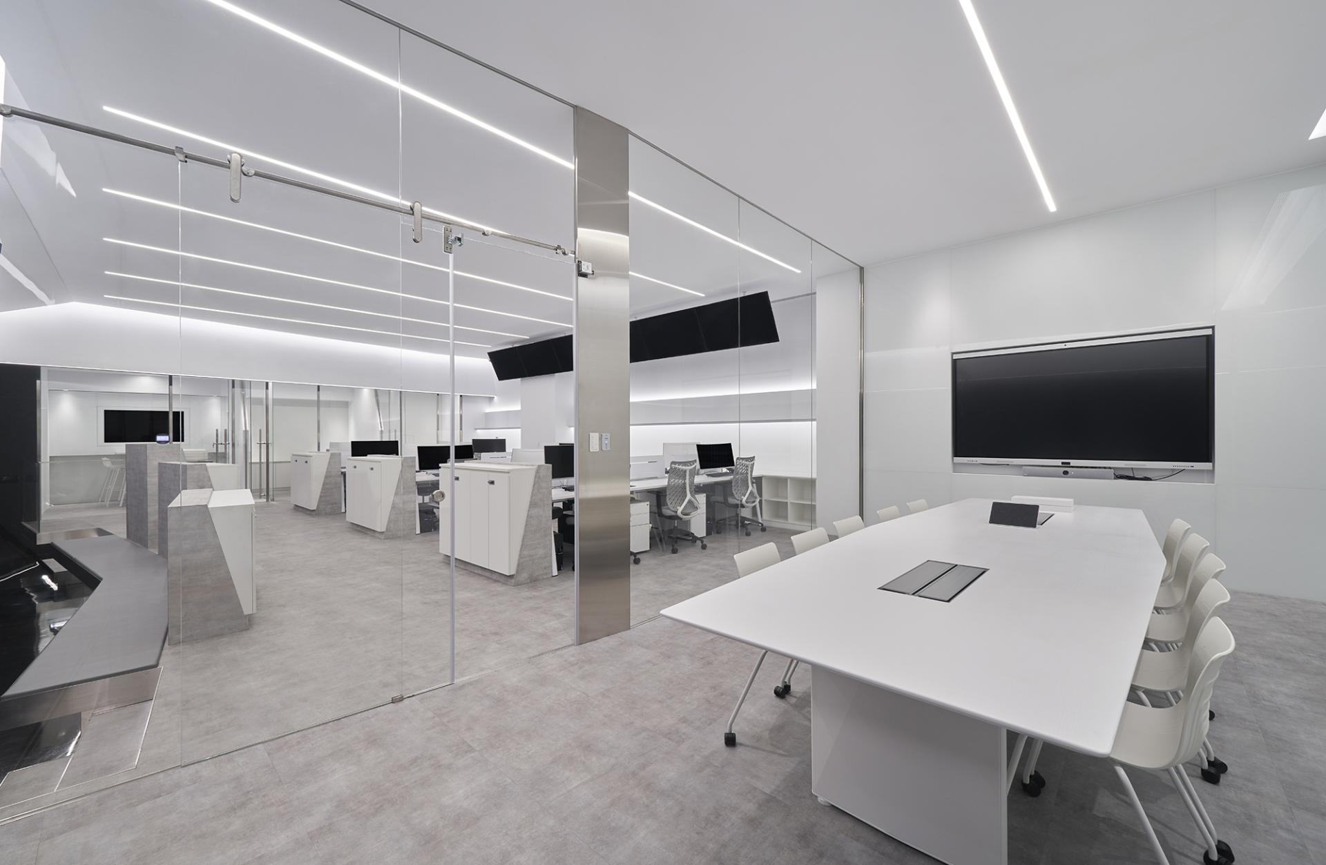 London Design Awards Winner - Illusion of Light