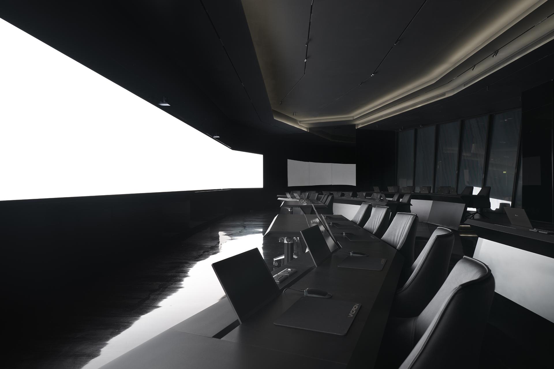 London Design Awards Winner - Illusion of Light
