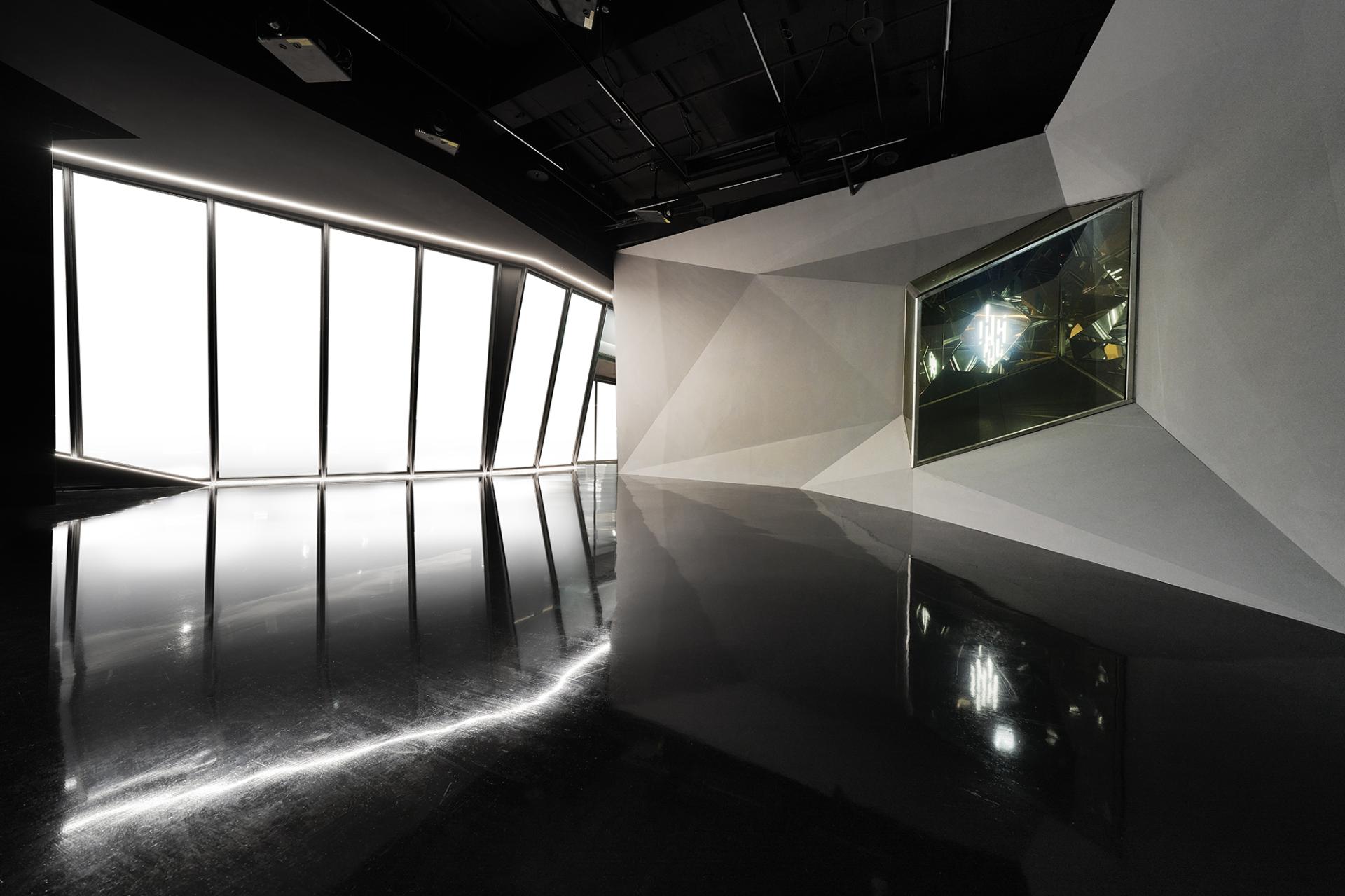 London Design Awards Winner - Illusion of Light