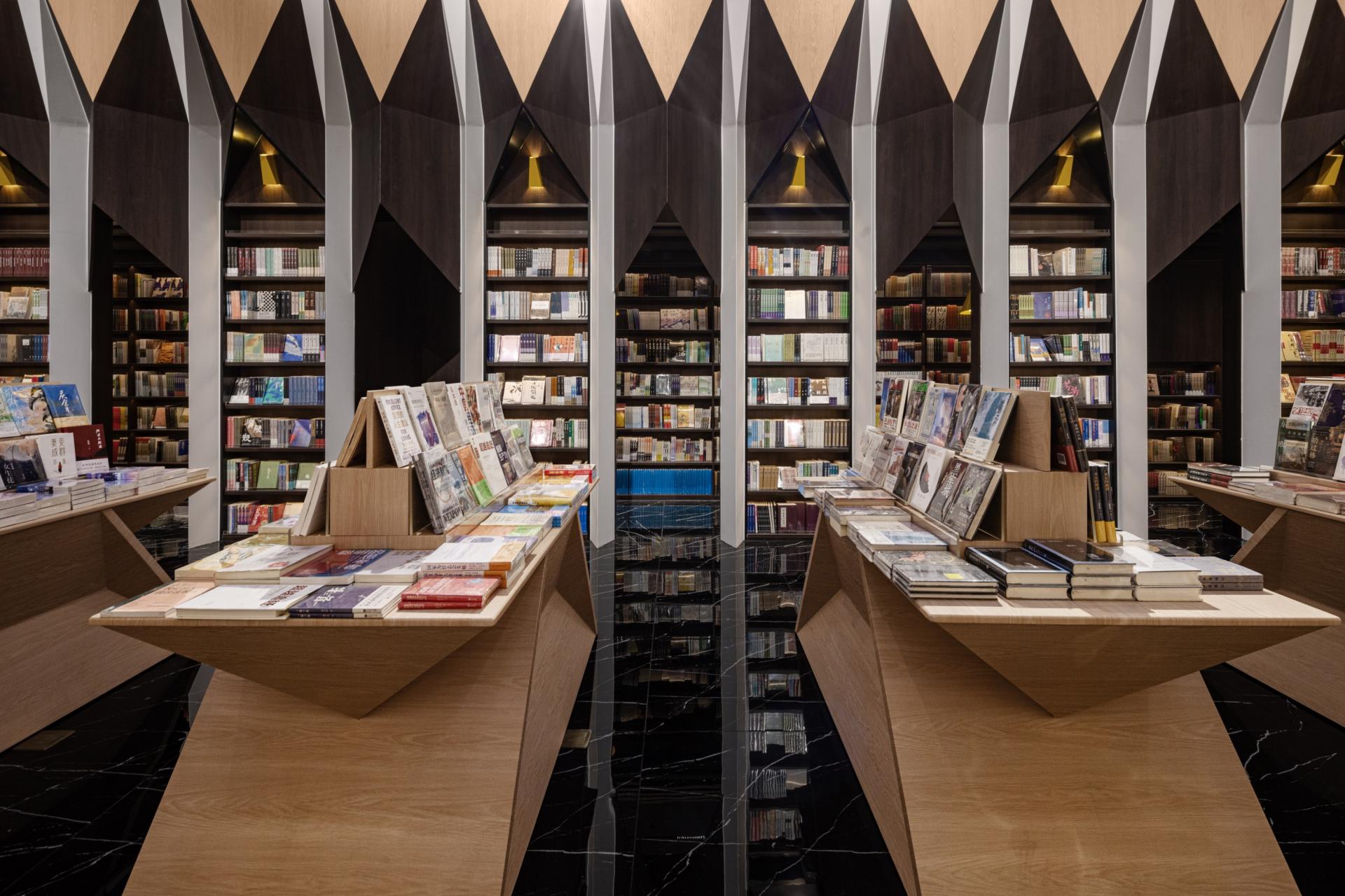 London Design Awards Winner - TianShangCunQian Zhongshuge bookstore, WuXi