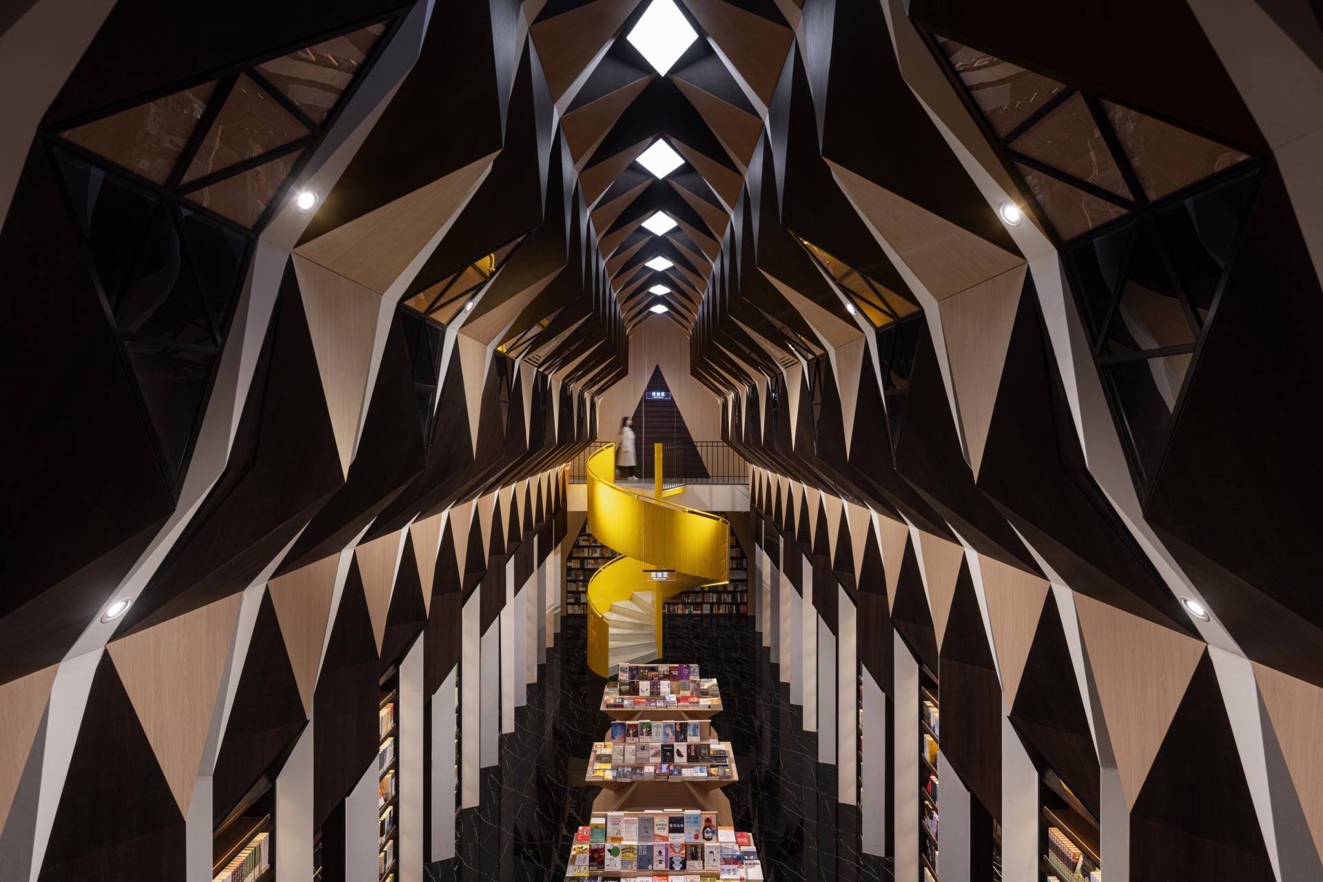 London Design Awards Winner - TianShangCunQian Zhongshuge bookstore, WuXi