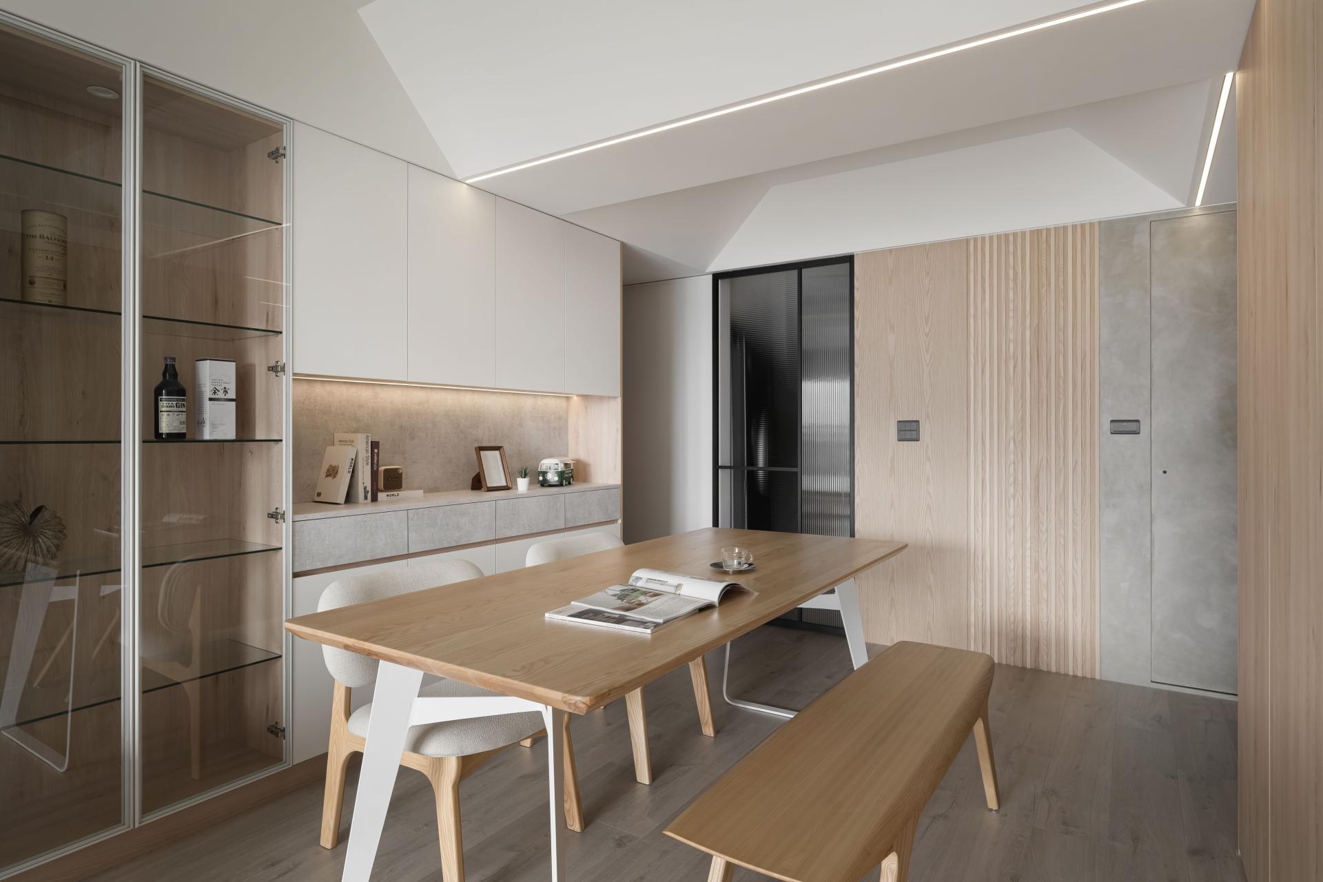 London Design Awards Winner - Serenity in Equilibrium