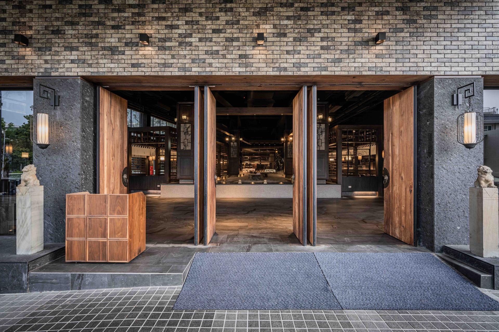 London Design Awards Winner - The Magnificent Ten Miles