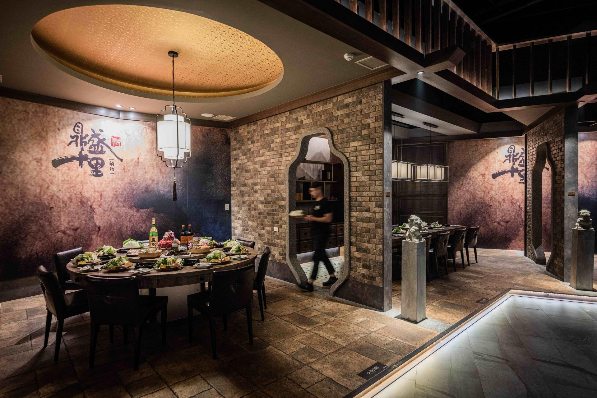 London Design Awards Winner - The Magnificent Ten Miles