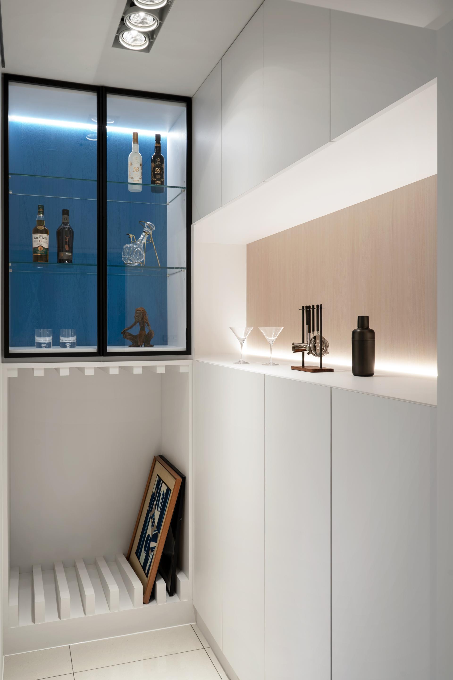 London Design Awards Winner - A Realm of Purity: The Symphony of Modern Elegance and Tranquility