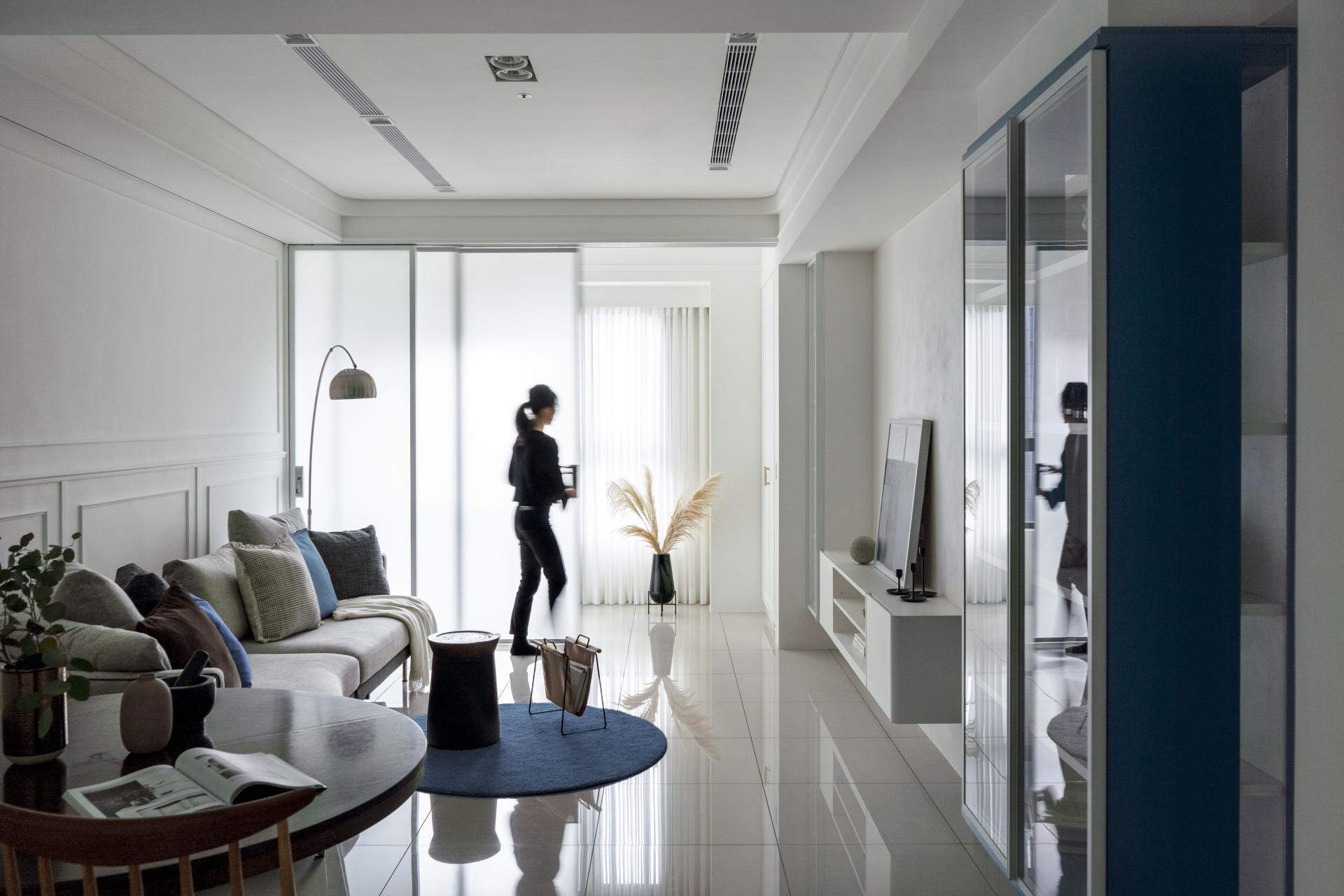 London Design Awards Winner - A Realm of Purity: The Symphony of Modern Elegance and Tranquility