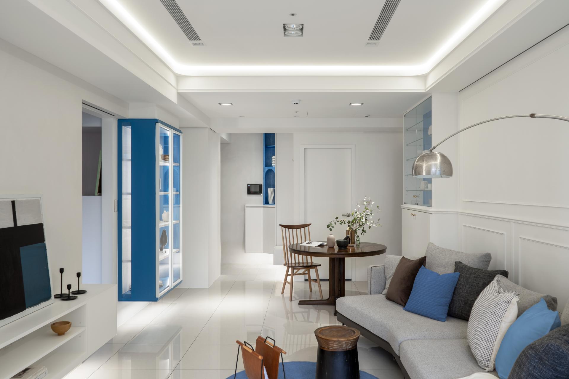 London Design Awards Winner - A Realm of Purity: The Symphony of Modern Elegance and Tranquility