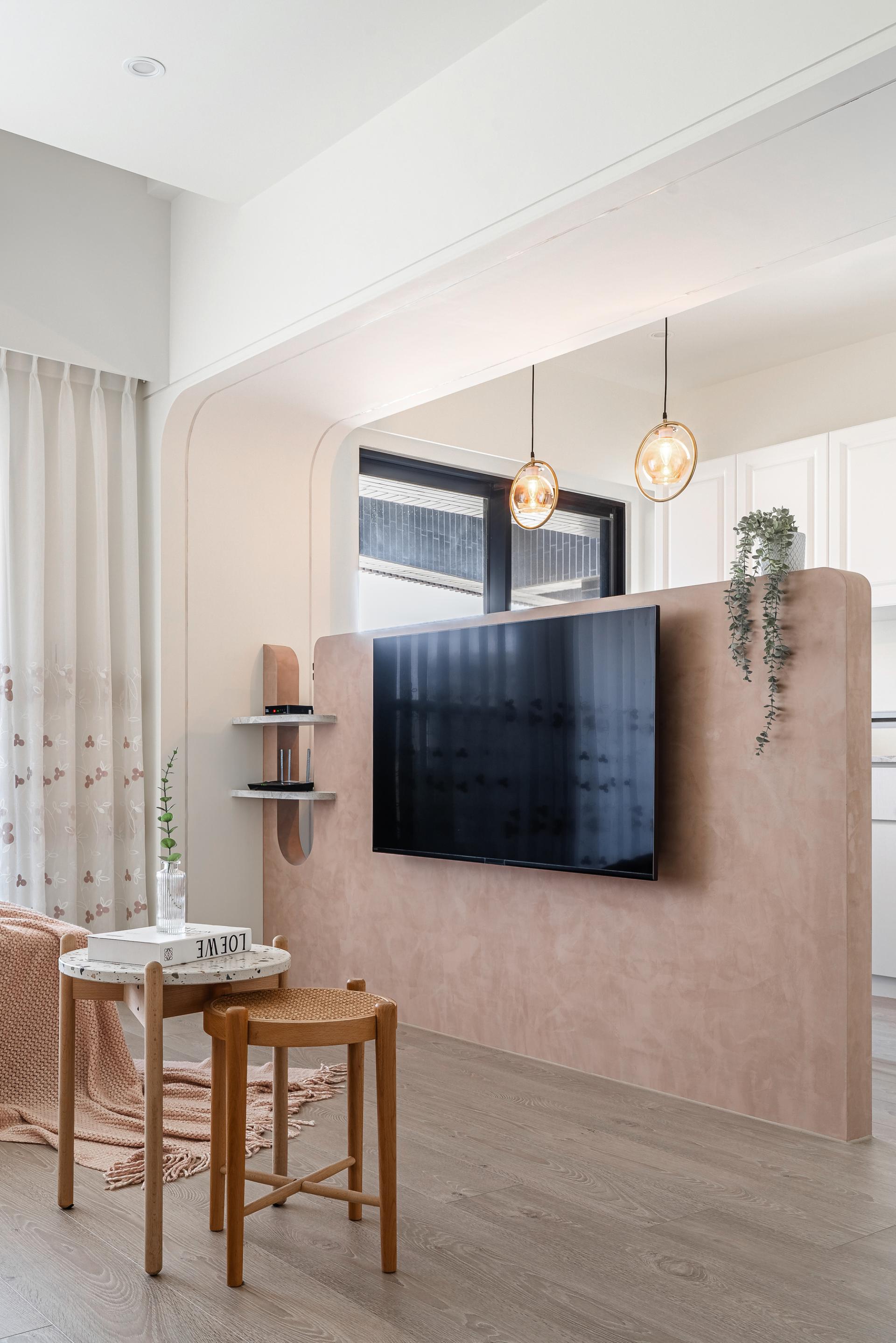 London Design Awards Winner - Blush Nest