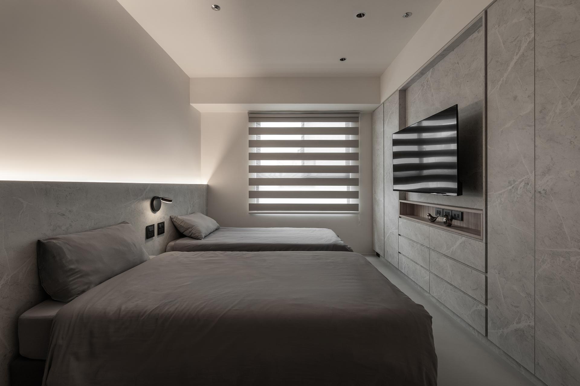 London Design Awards Winner - Minimalistic Border