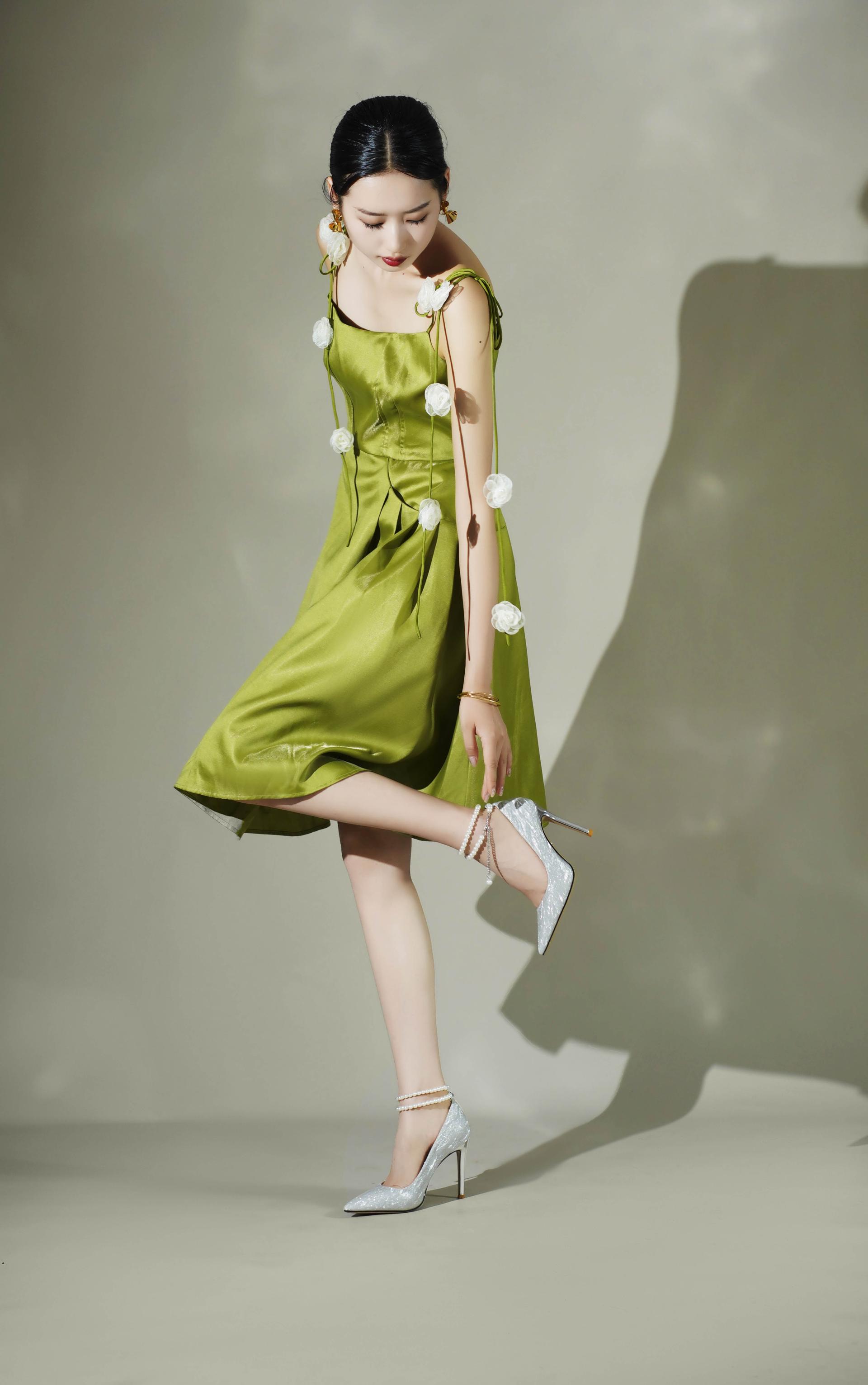 London Design Awards Winner - Nian Nian Bu Wang High Heels