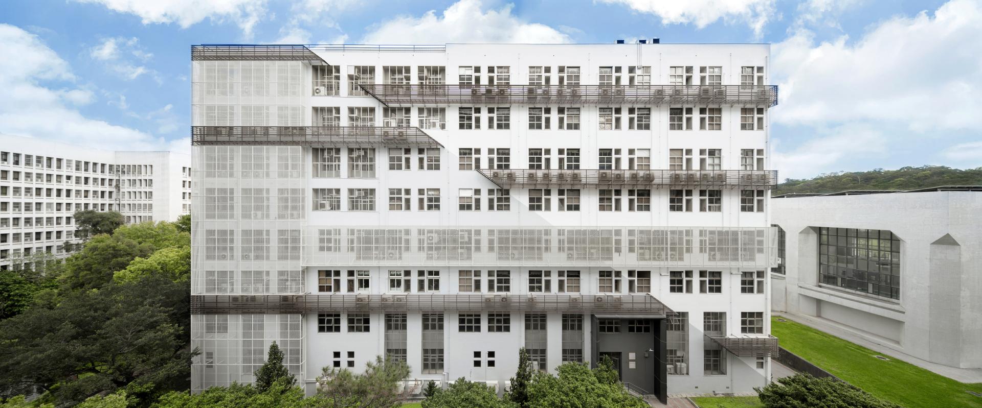 London Design Awards Winner - NTHU College of Electrical Engineering and Computer Science 