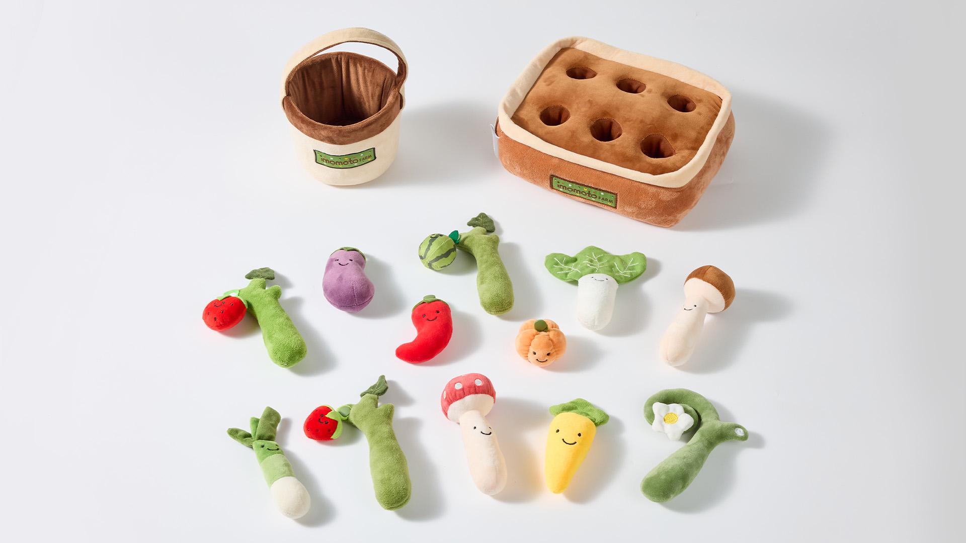 London Design Awards Winner - Plush Carrots Pulling in Fruit and Vegetable Farm