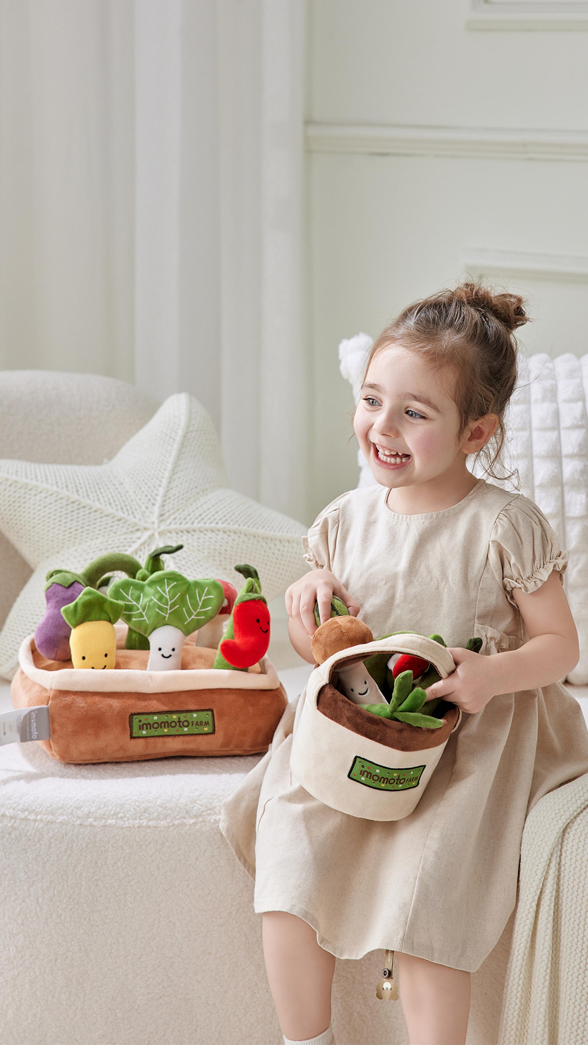 London Design Awards Winner - Plush Carrots Pulling in Fruit and Vegetable Farm