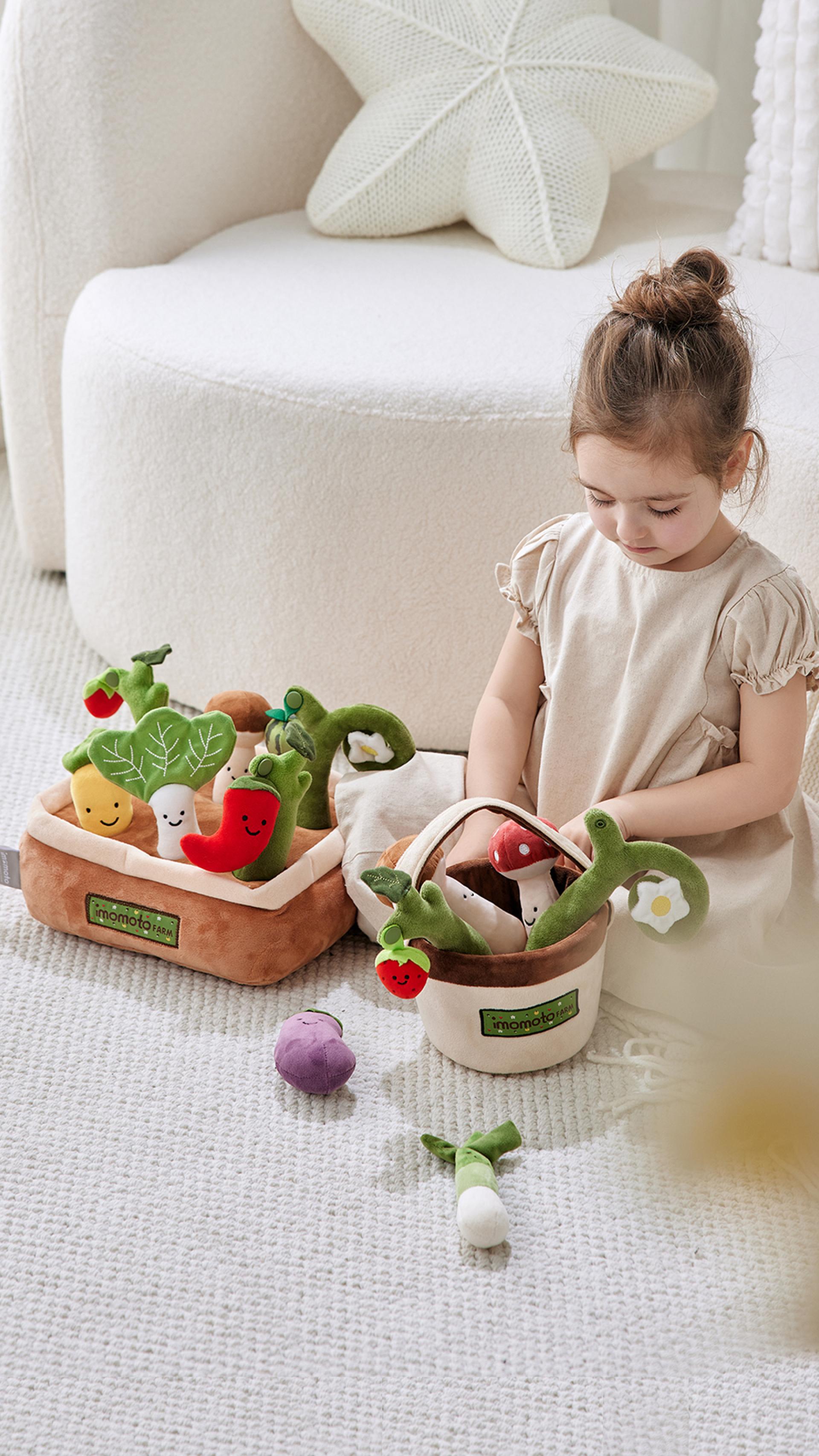 London Design Awards Winner - Plush Carrots Pulling in Fruit and Vegetable Farm