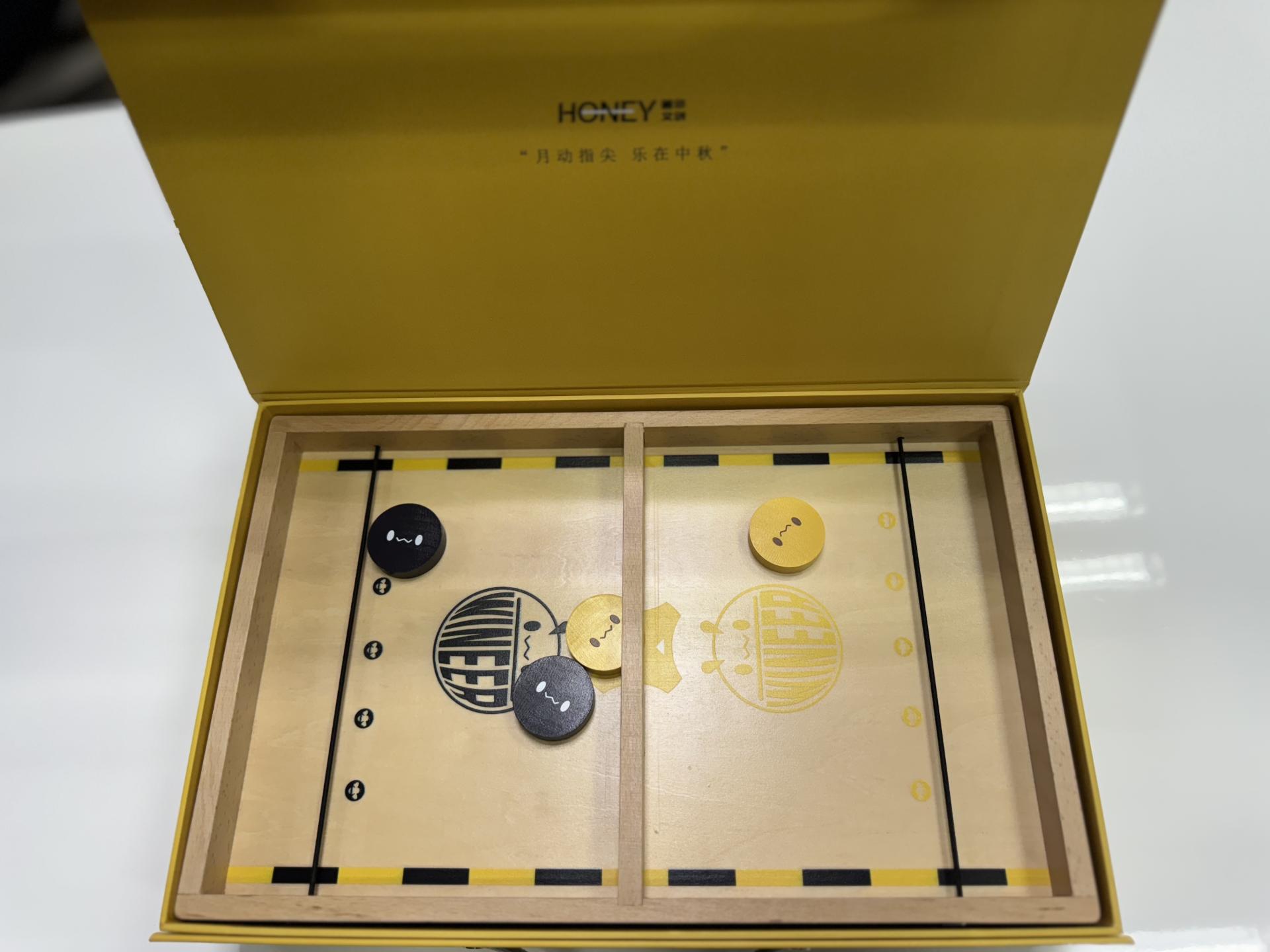 London Design Awards Winner - Moon MeiYiQiu