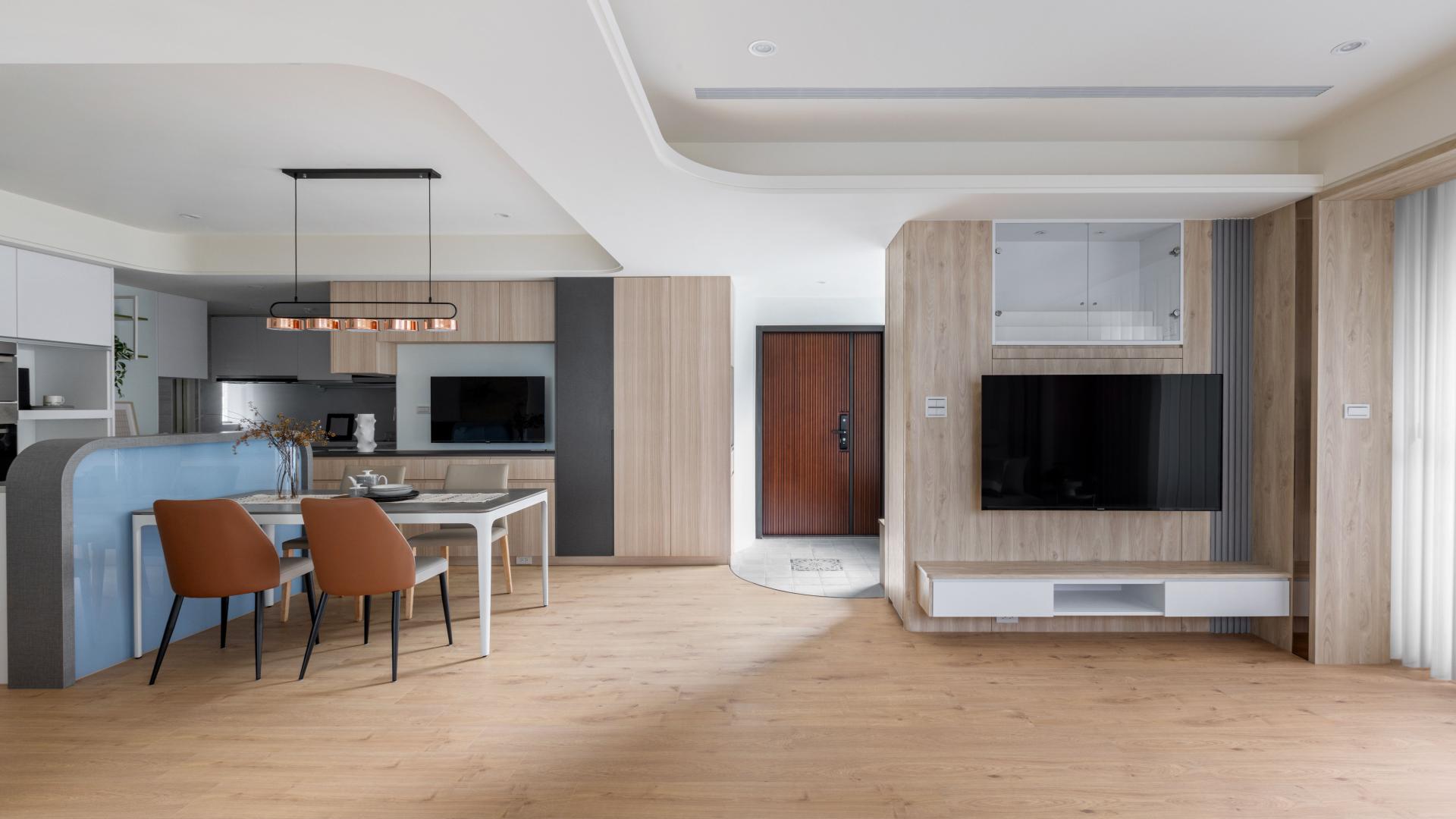 London Design Awards Winner - Breezy Embrace